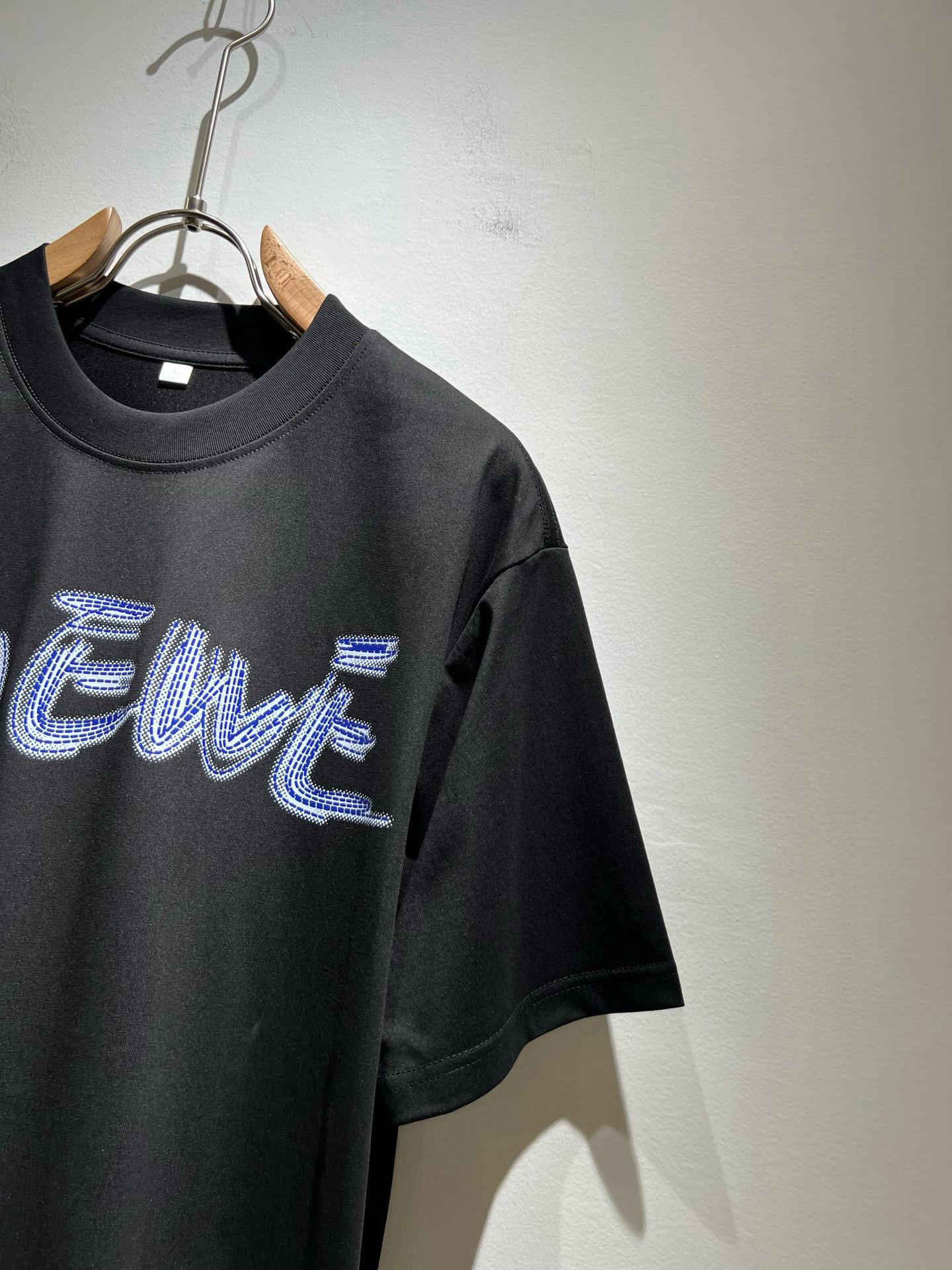 LOE*WE罗*威 2026春夏新款男女同款👫短袖T恤，意大利原厂订单渠道，极具个性高级风，标志logo