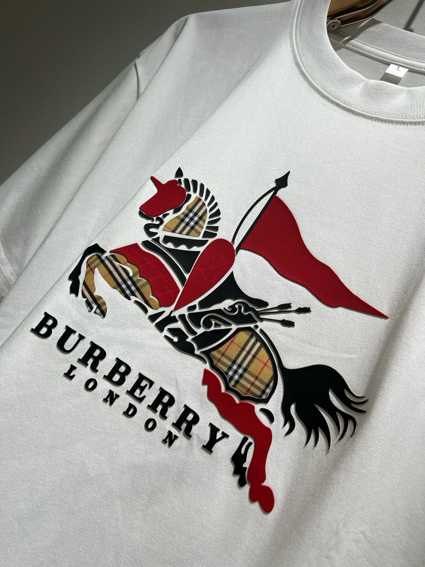 BURBER*Y巴*莉2026春夏新品男女同款👫短袖T恤，重磅来袭，最近比较火热的环保纯棉面料制作而成，