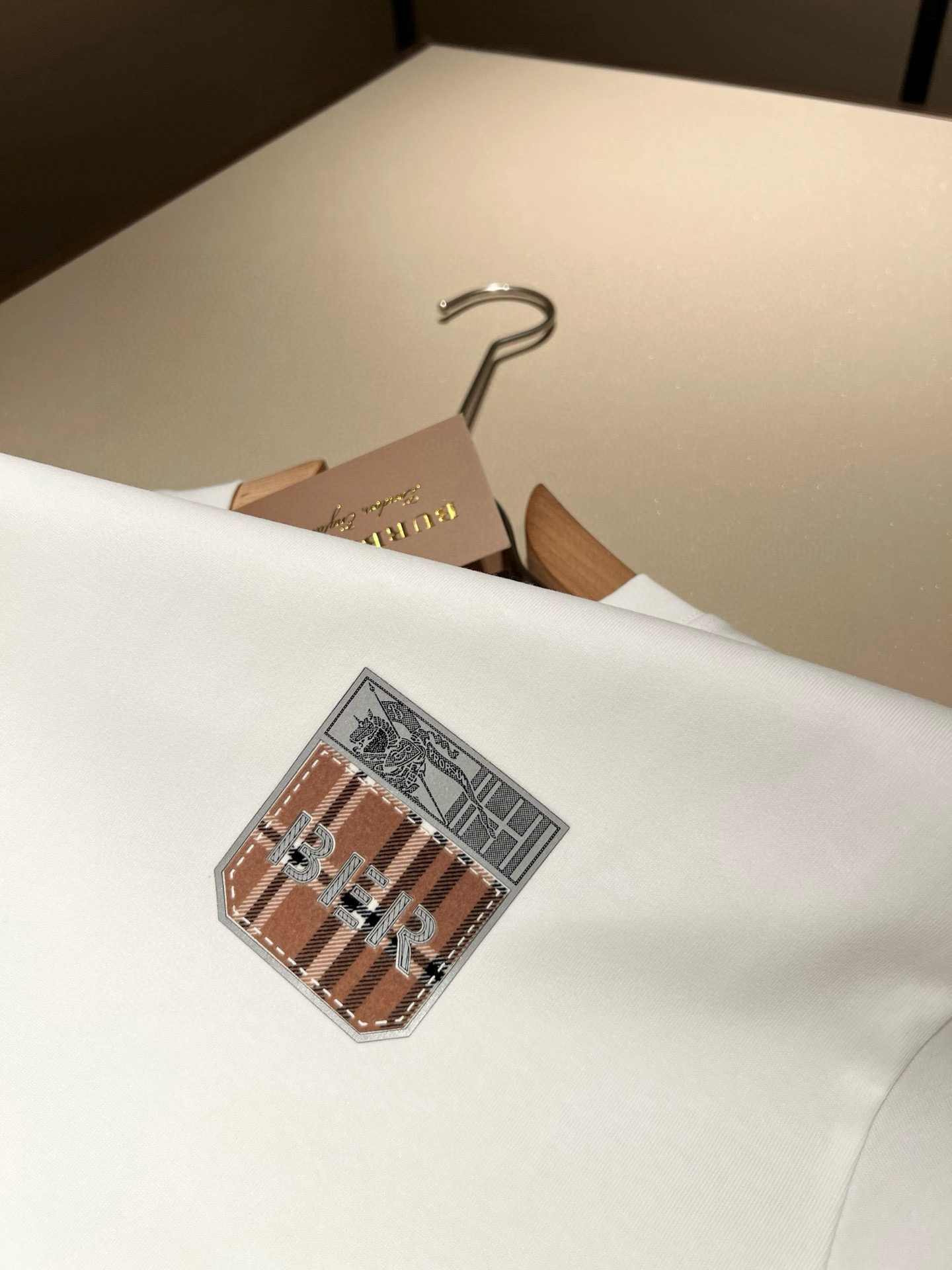 BURBER*Y巴*莉2026春夏新品男女同款👫短袖T恤，重磅来袭，最近比较火热的环保纯棉面料制作而成，