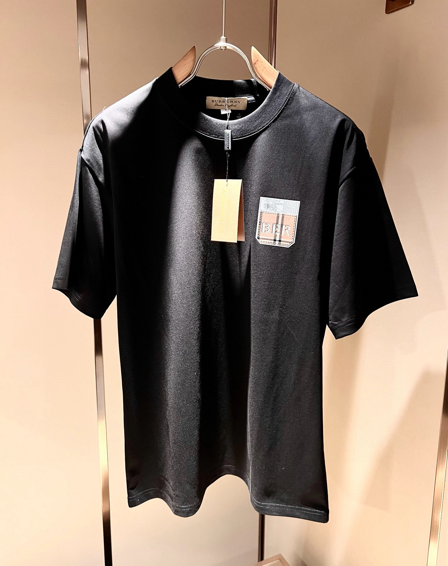 BURBER*Y巴*莉2026春夏新品男女同款👫短袖T恤，重磅来袭，最近比较火热的环保纯棉面料制作而成，