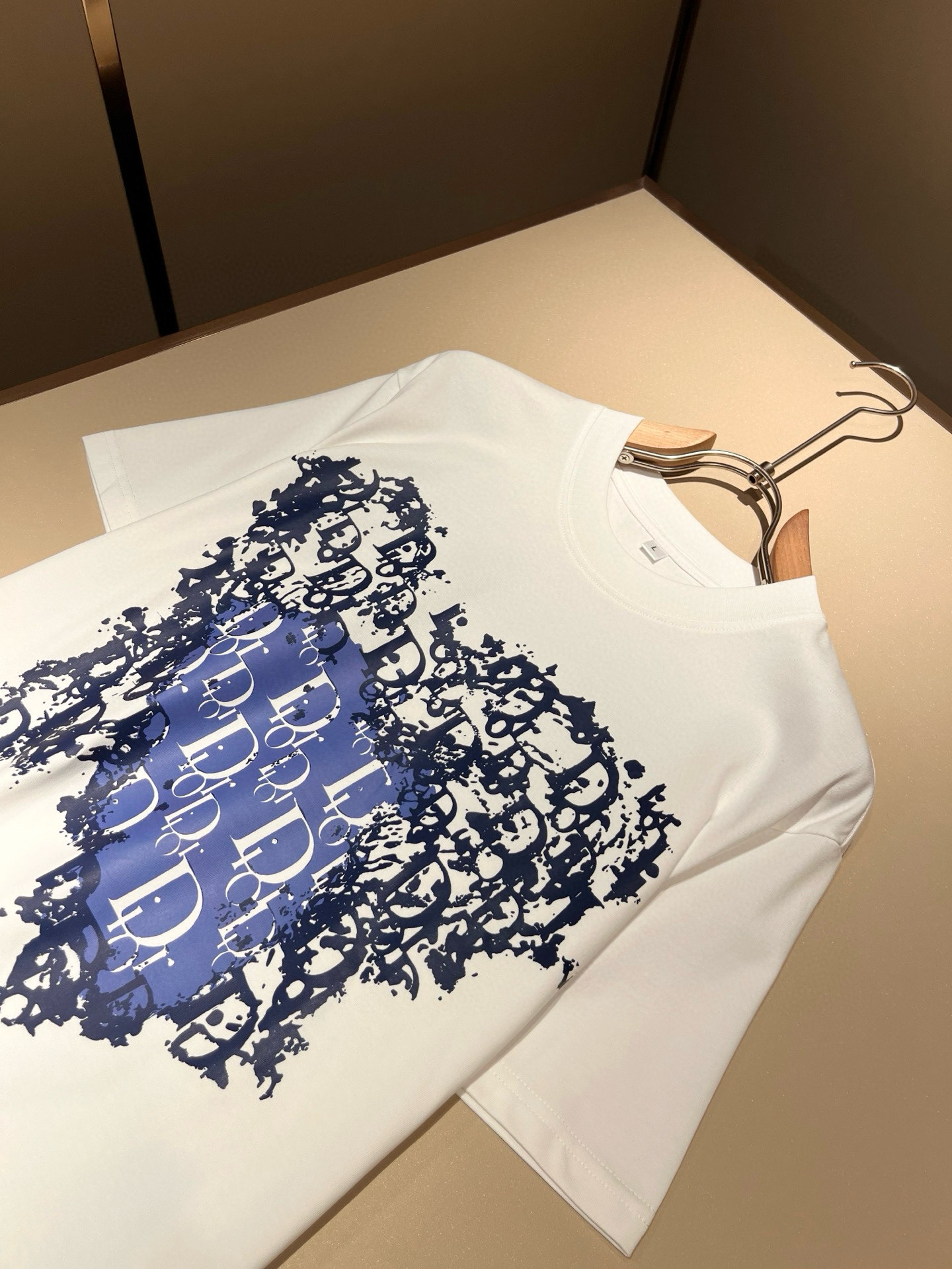 Dio*迪家 2026春夏新款男女同款👫短袖T恤，专柜同步发售！定制专属260克纯棉面料，定制原版工艺螺