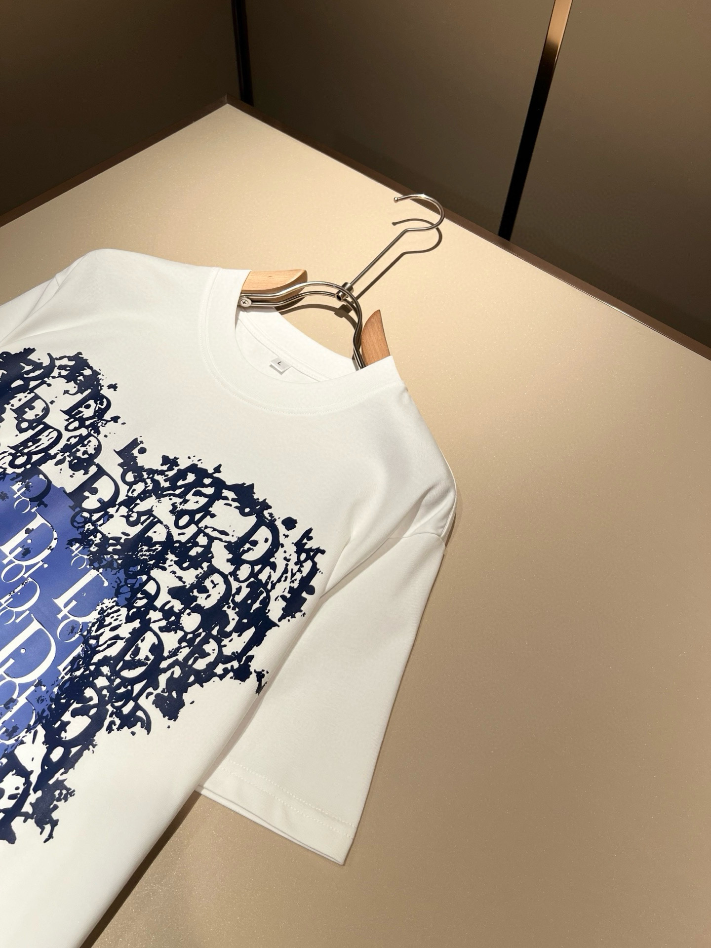 Dio*迪家 2026春夏新款男女同款👫短袖T恤，专柜同步发售！定制专属260克纯棉面料，定制原版工艺螺