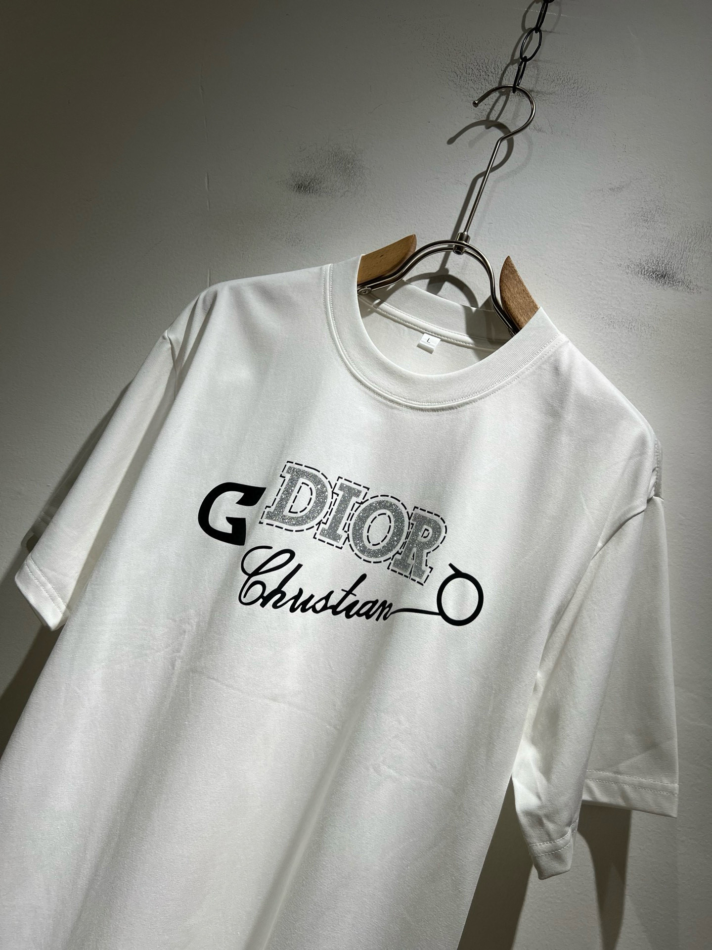 Dio*迪家 2026春夏新款男女同款👫短袖T恤，专柜同步发售！定制专属260克纯棉面料，定制原版工艺螺