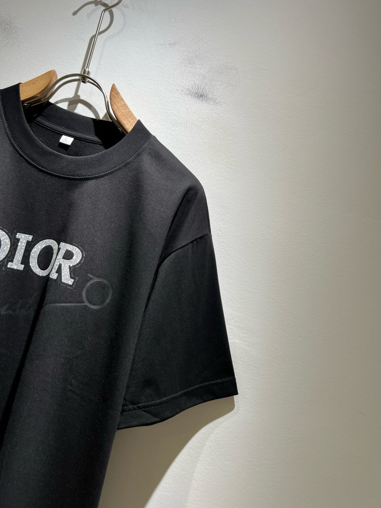 Dio*迪家 2026春夏新款男女同款👫短袖T恤，专柜同步发售！定制专属260克纯棉面料，定制原版工艺螺