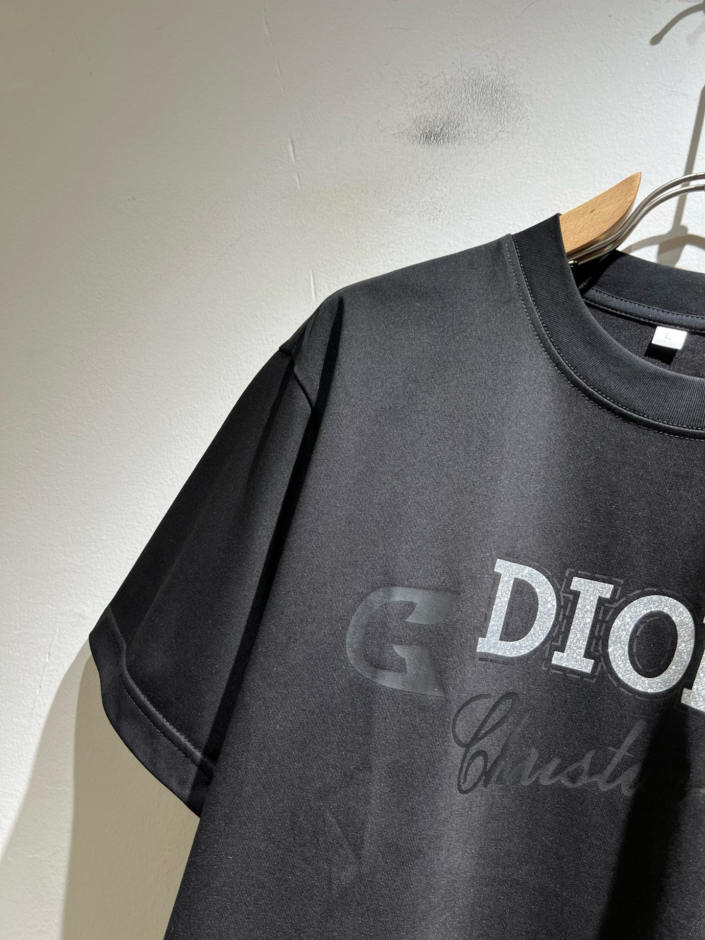 Dio*迪家 2026春夏新款男女同款👫短袖T恤，专柜同步发售！定制专属260克纯棉面料，定制原版工艺螺