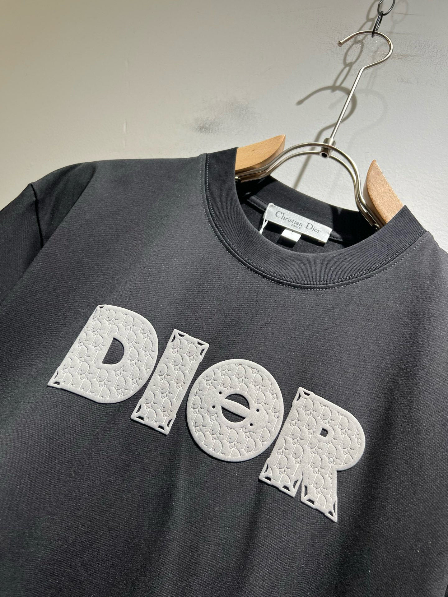 Dio*迪家 2026春夏新款男女同款👫短袖T恤，专柜同步发售！定制专属260克纯棉面料，定制原版工艺螺