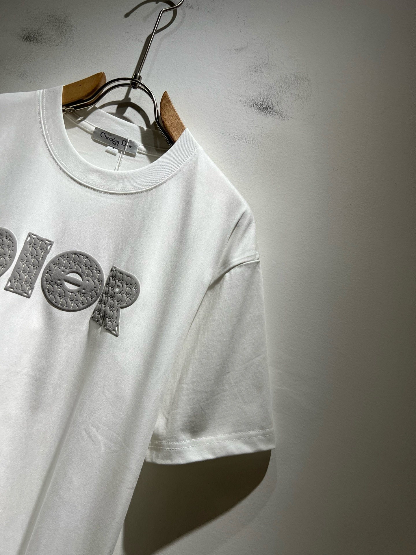 Dio*迪家 2026春夏新款男女同款👫短袖T恤，专柜同步发售！定制专属260克纯棉面料，定制原版工艺螺