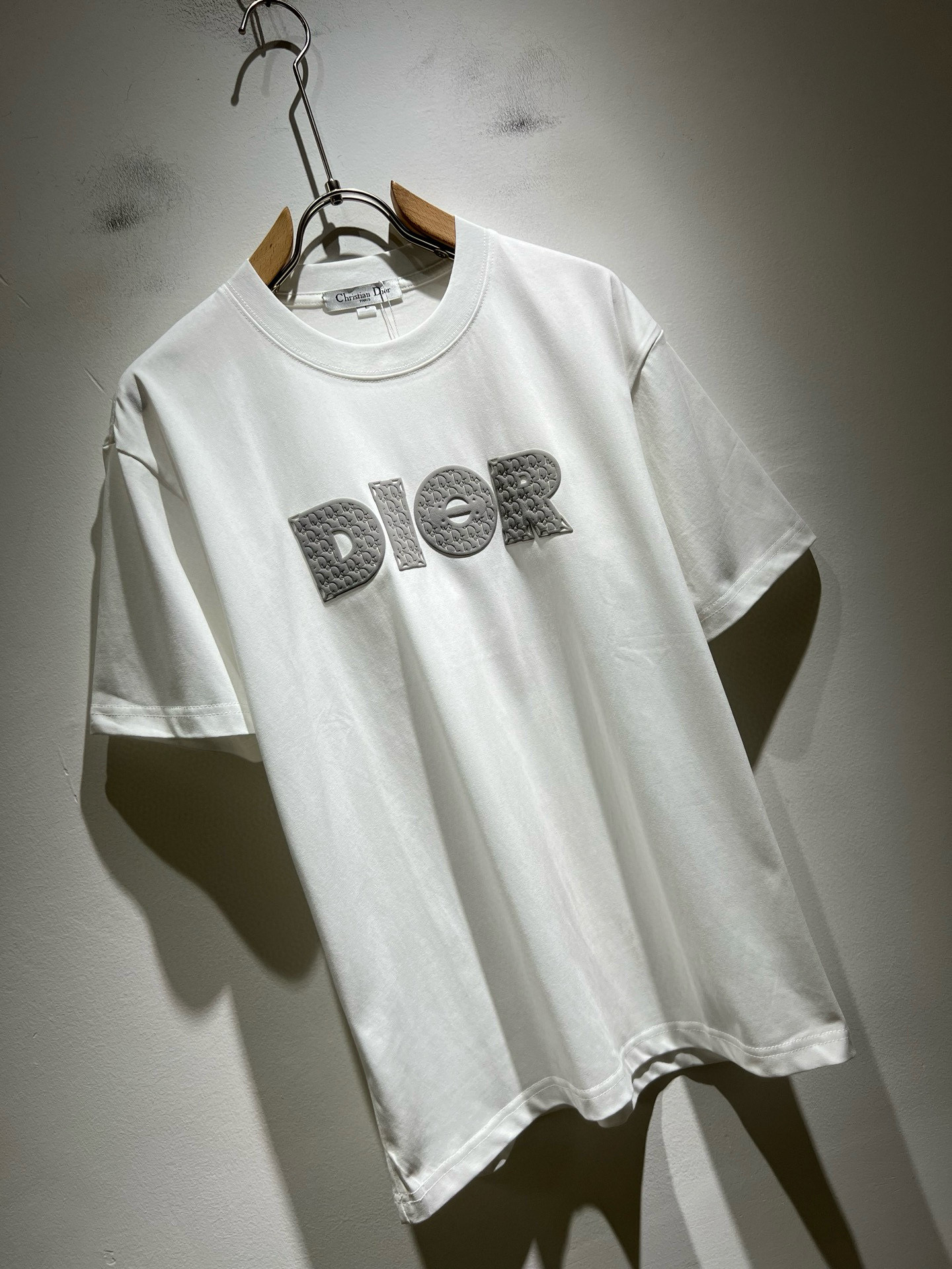 Dio*迪家 2026春夏新款男女同款👫短袖T恤，专柜同步发售！定制专属260克纯棉面料，定制原版工艺螺