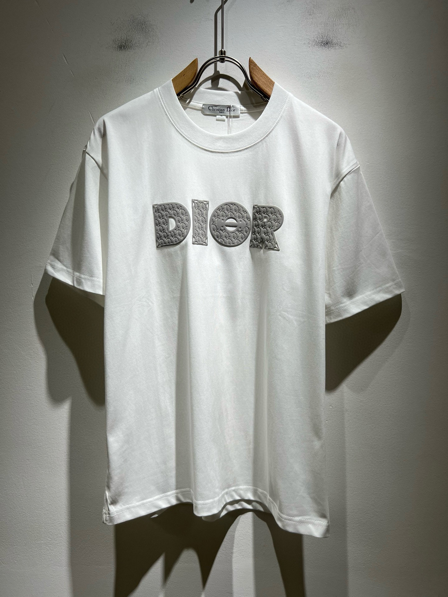 Dio*迪家 2026春夏新款男女同款👫短袖T恤，专柜同步发售！定制专属260克纯棉面料，定制原版工艺螺