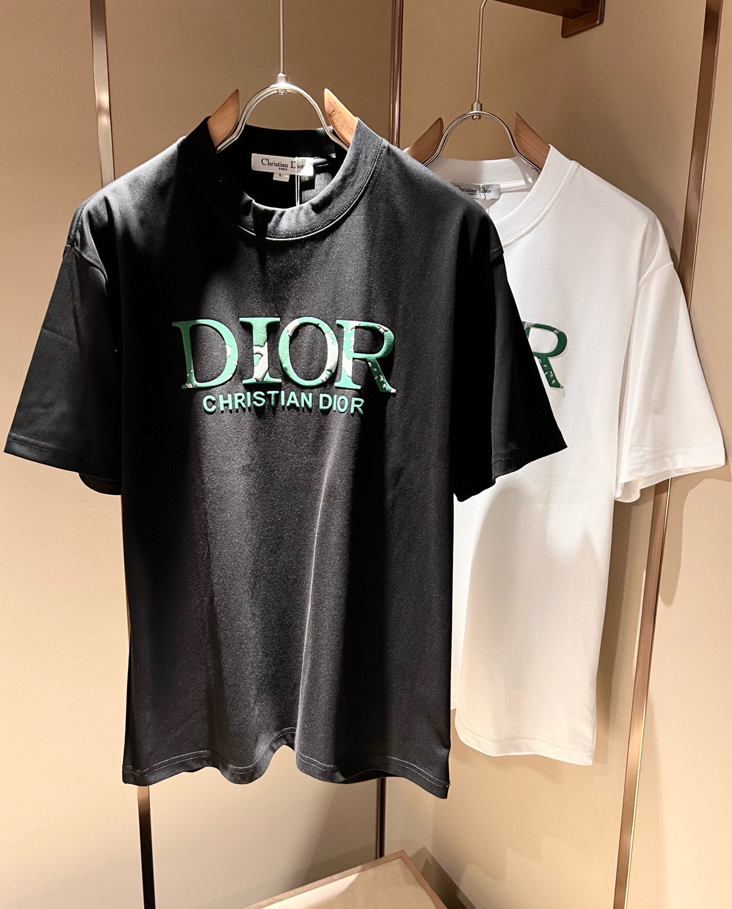 Dio*迪家 2026春夏新款男女同款👫短袖T恤，专柜同步发售！定制专属260克纯棉面料，定制原版工艺螺