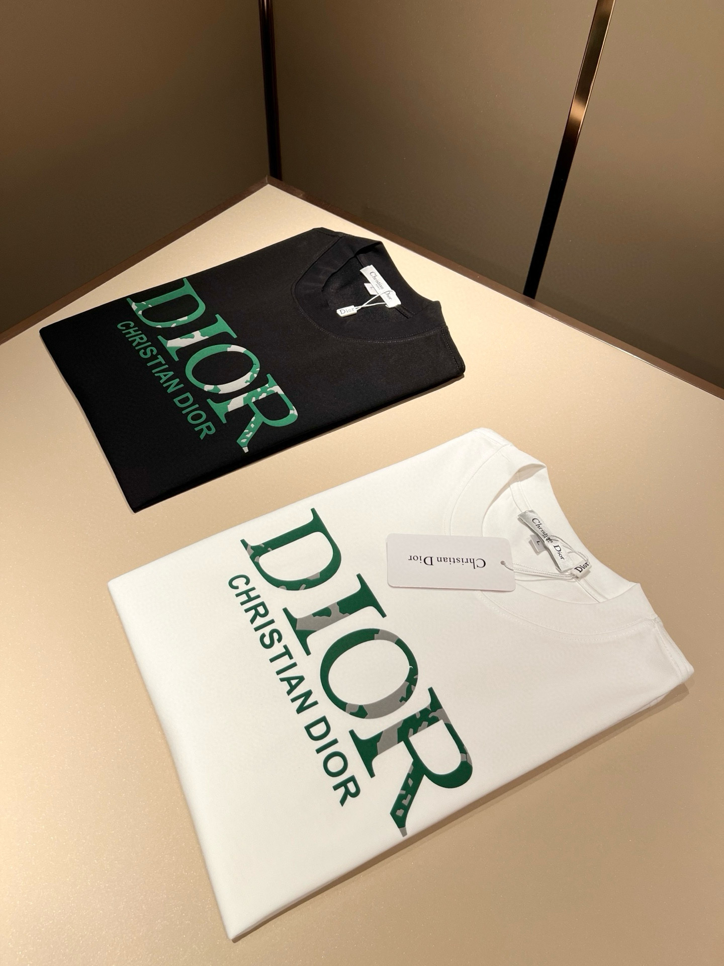 Dio*迪家 2026春夏新款男女同款👫短袖T恤，专柜同步发售！定制专属260克纯棉面料，定制原版工艺螺