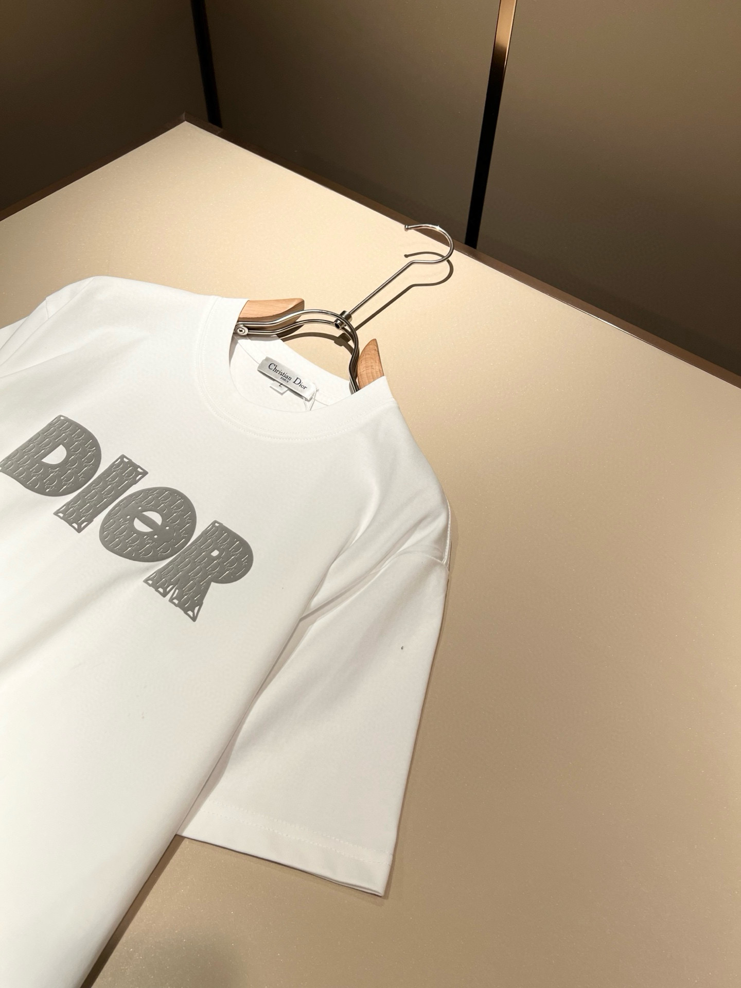 Dio*迪家 2026春夏新款男女同款👫短袖T恤，专柜同步发售！定制专属260克纯棉面料，定制原版工艺螺