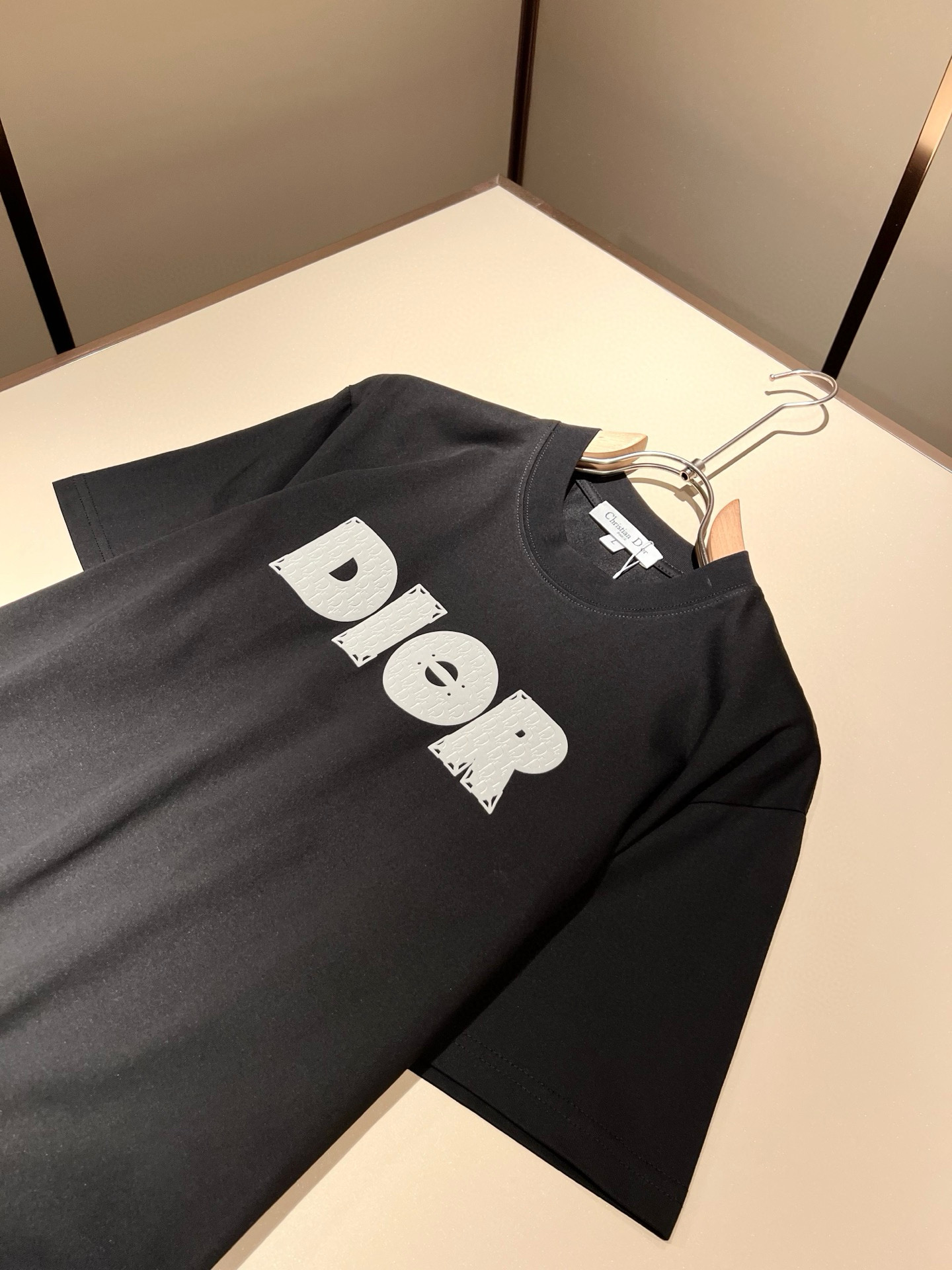 Dio*迪家 2026春夏新款男女同款👫短袖T恤，专柜同步发售！定制专属260克纯棉面料，定制原版工艺螺