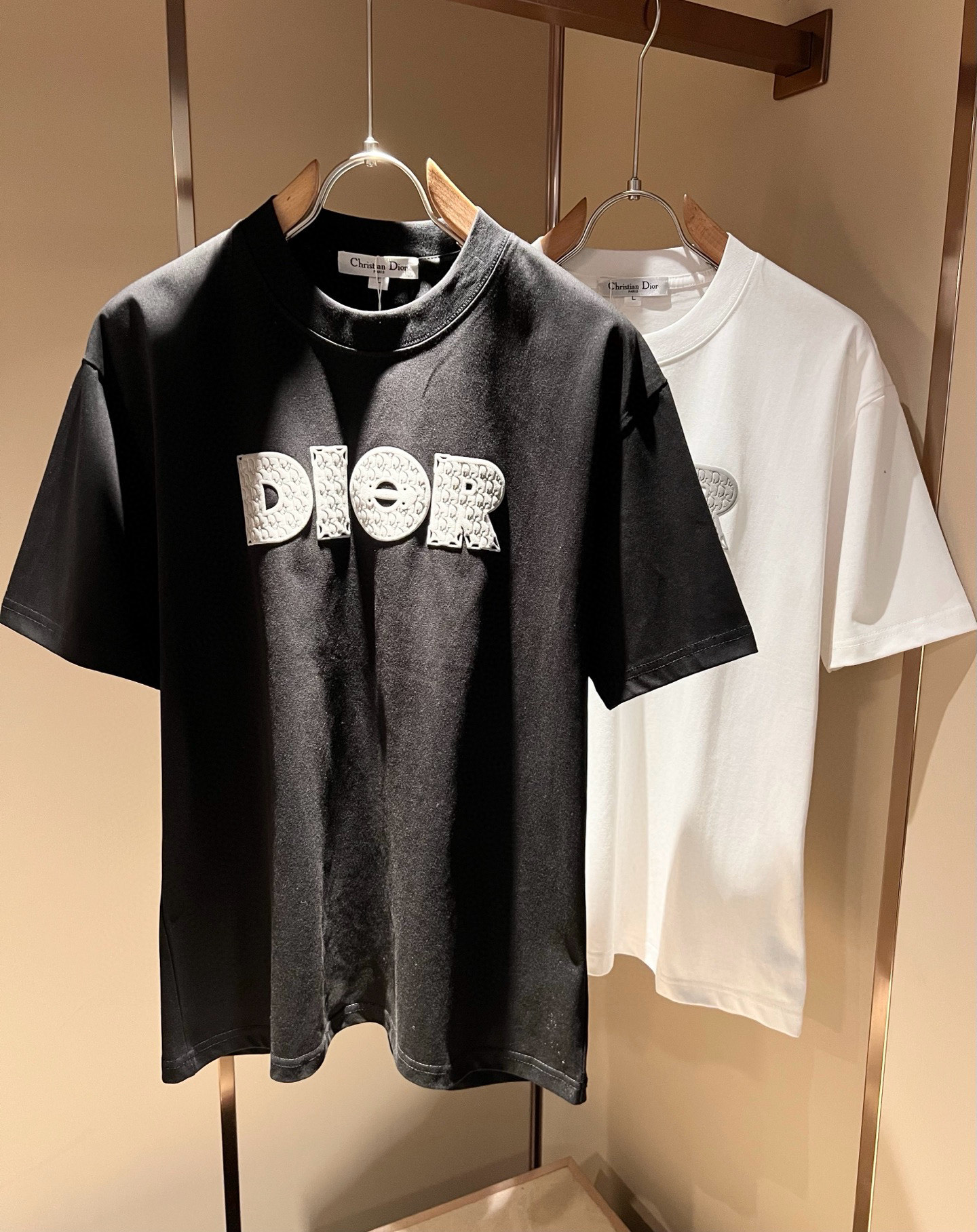 Dio*迪家 2026春夏新款男女同款👫短袖T恤，专柜同步发售！定制专属260克纯棉面料，定制原版工艺螺