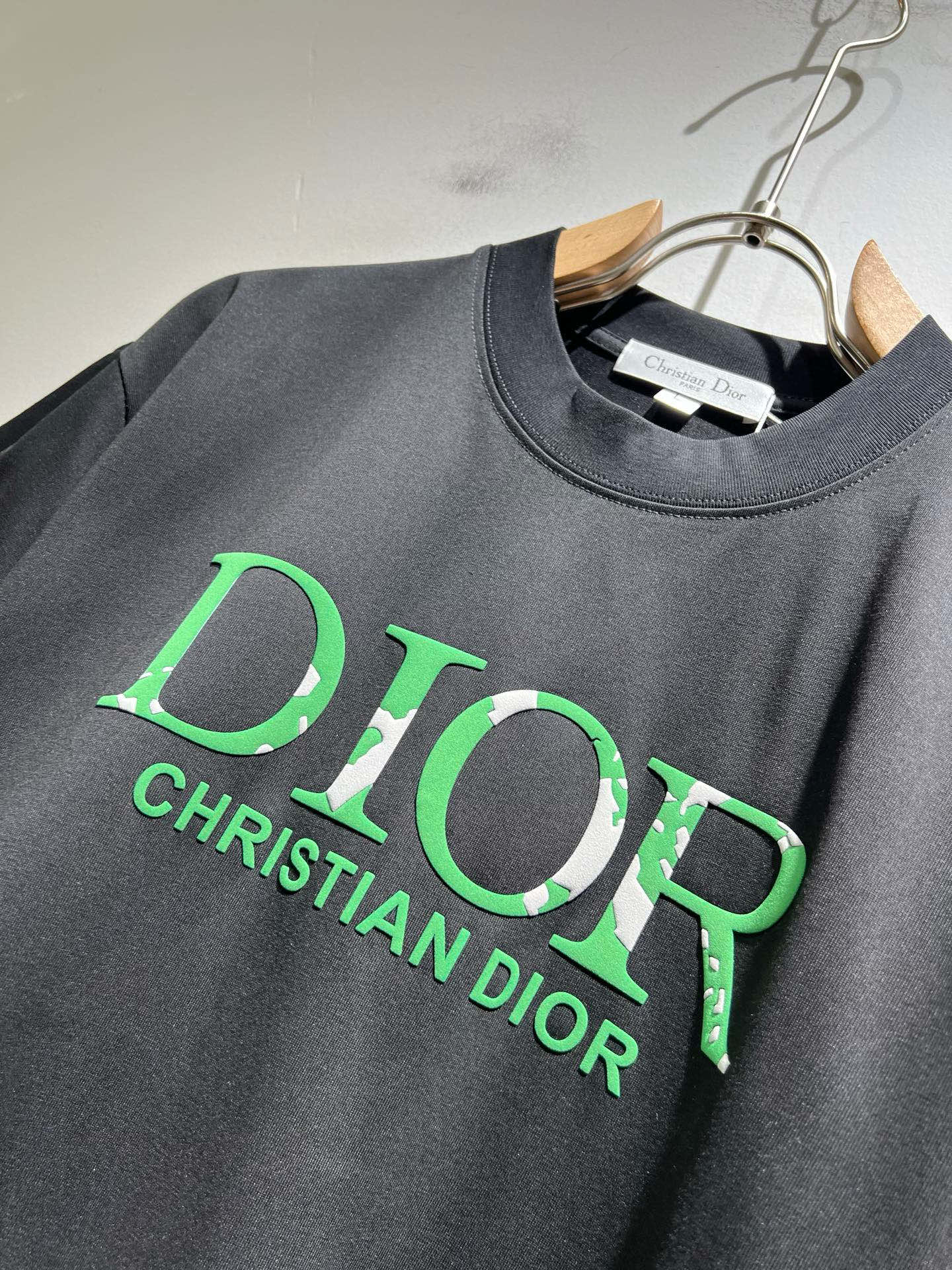 Dio*迪家 2026春夏新款男女同款👫短袖T恤，专柜同步发售！定制专属260克纯棉面料，定制原版工艺螺