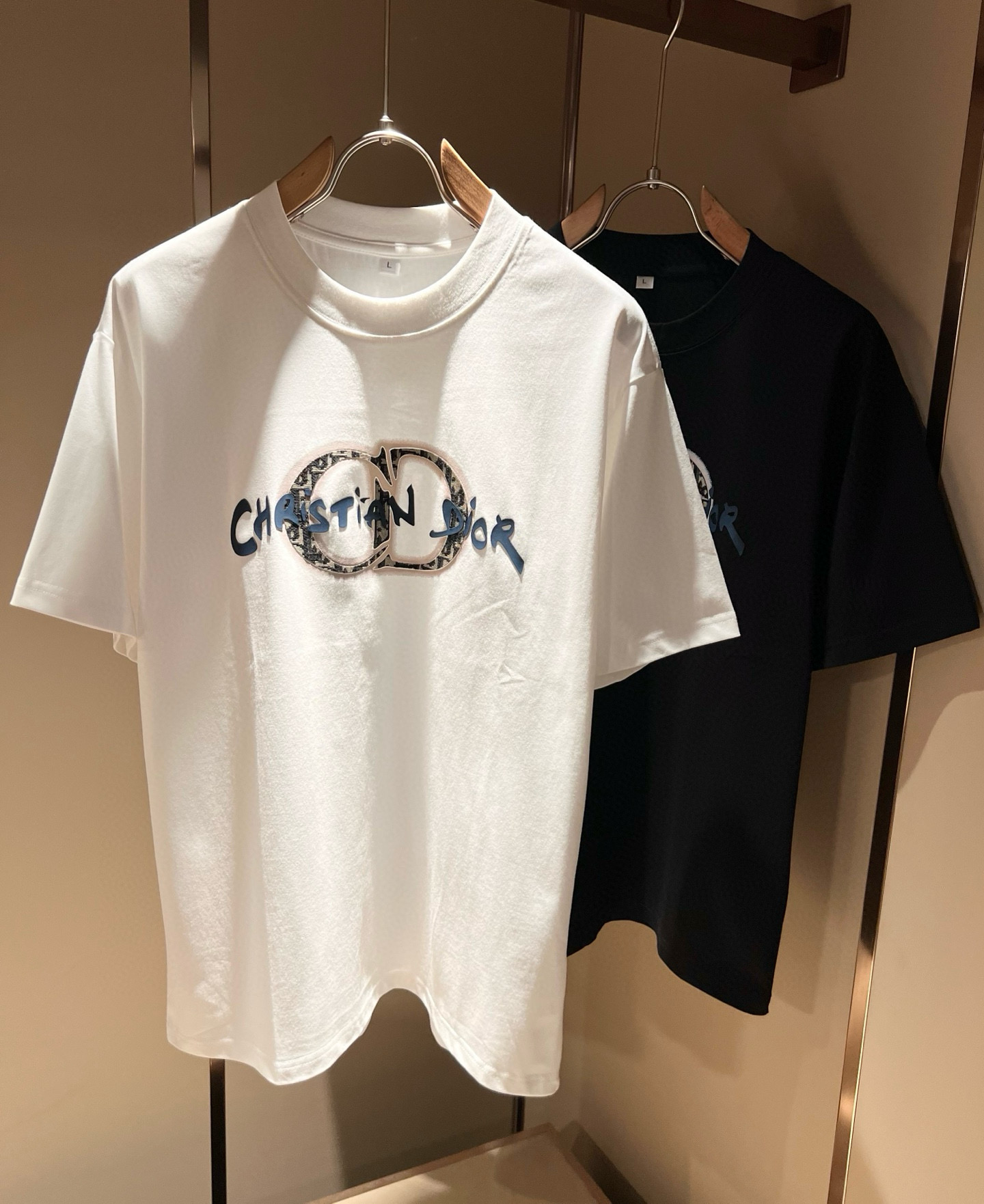 Dio*迪家 2026春夏新款男女同款👫短袖T恤，专柜同步发售！定制专属260克纯棉面料，定制原版工艺螺