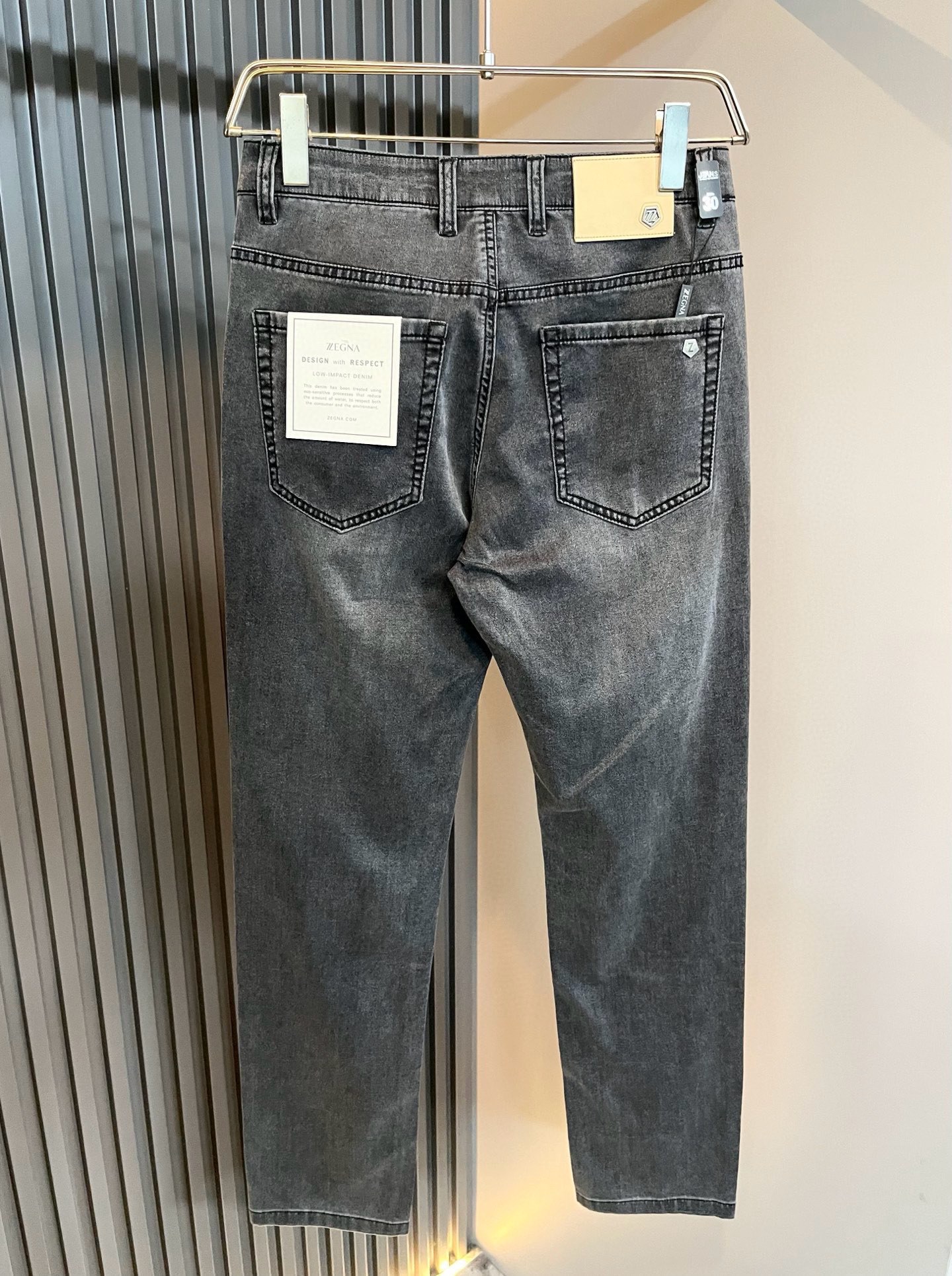 Zegna 杰尼亚 2026春夏新款男士休闲牛仔裤，压轴的渠道货出现了！！柜台同步销售！ 毫不夸张的说，