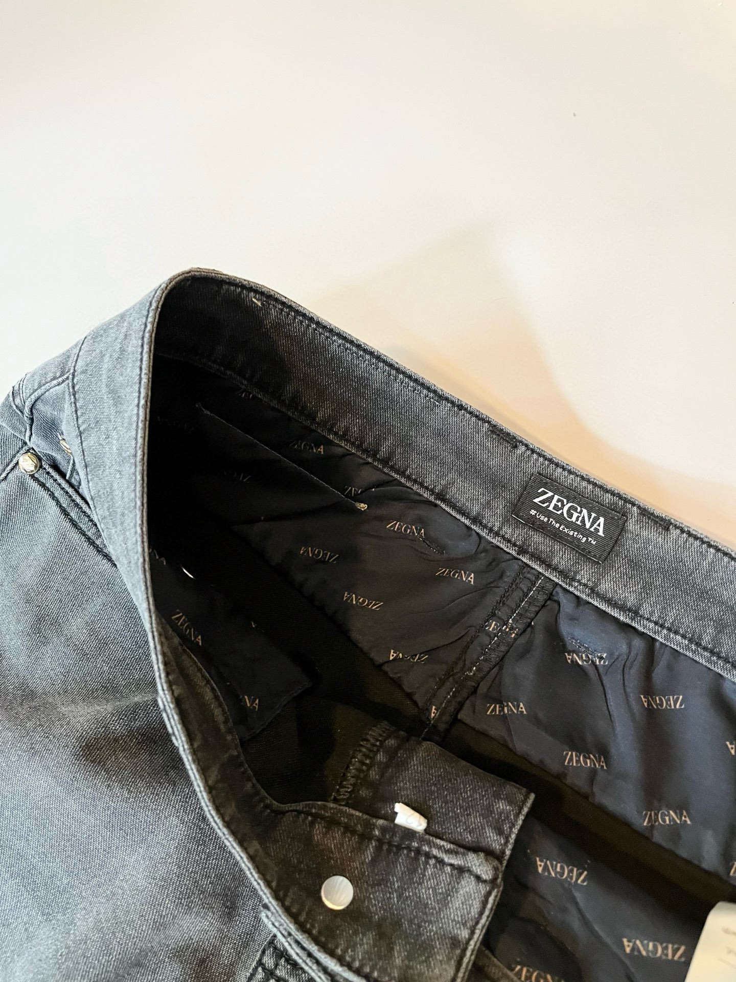 Zegna 杰尼亚 2026春夏新款男士休闲牛仔裤，压轴的渠道货出现了！！柜台同步销售！ 毫不夸张的说，