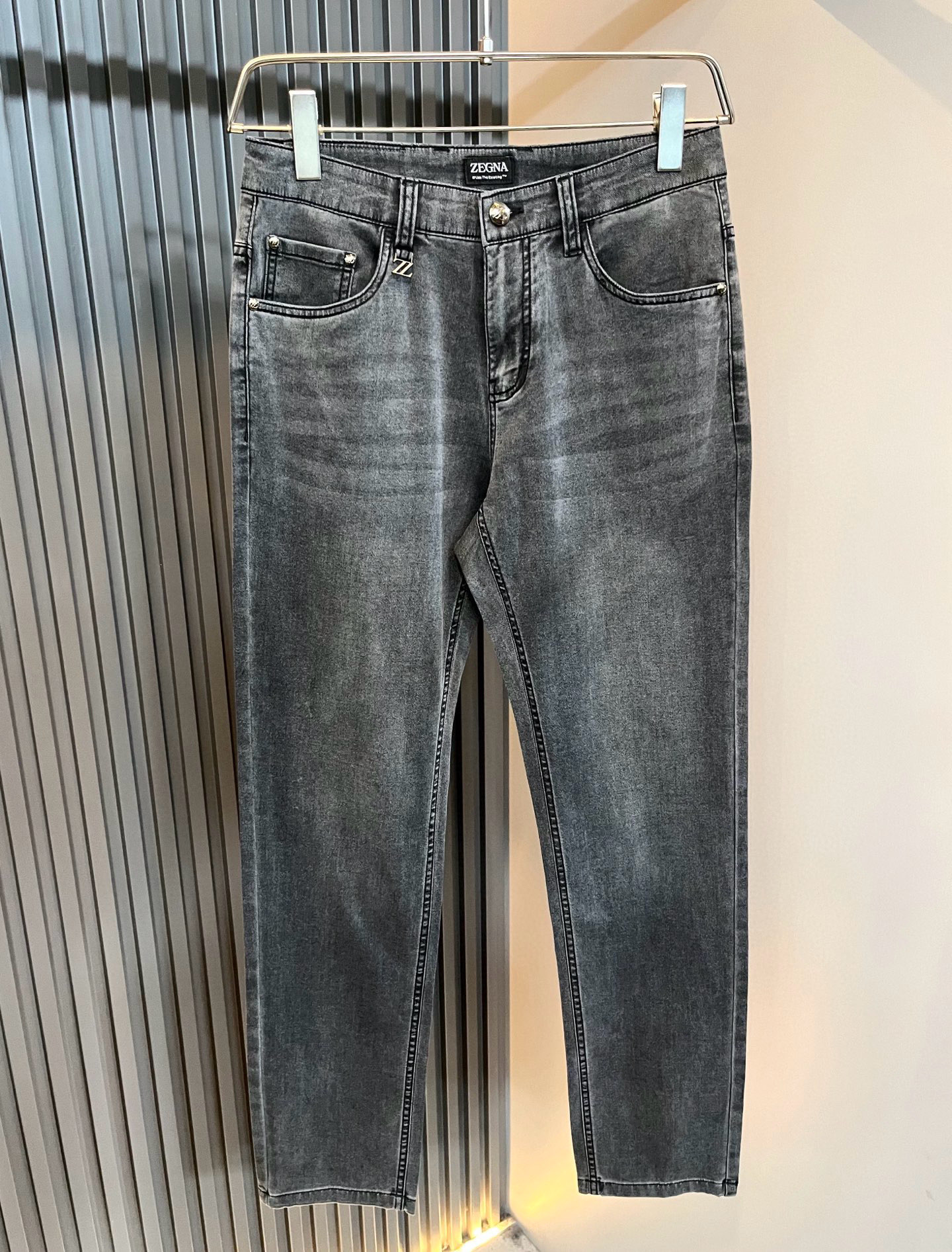 Zegna 杰尼亚 2026春夏新款男士休闲牛仔裤，压轴的渠道货出现了！！柜台同步销售！ 毫不夸张的说，