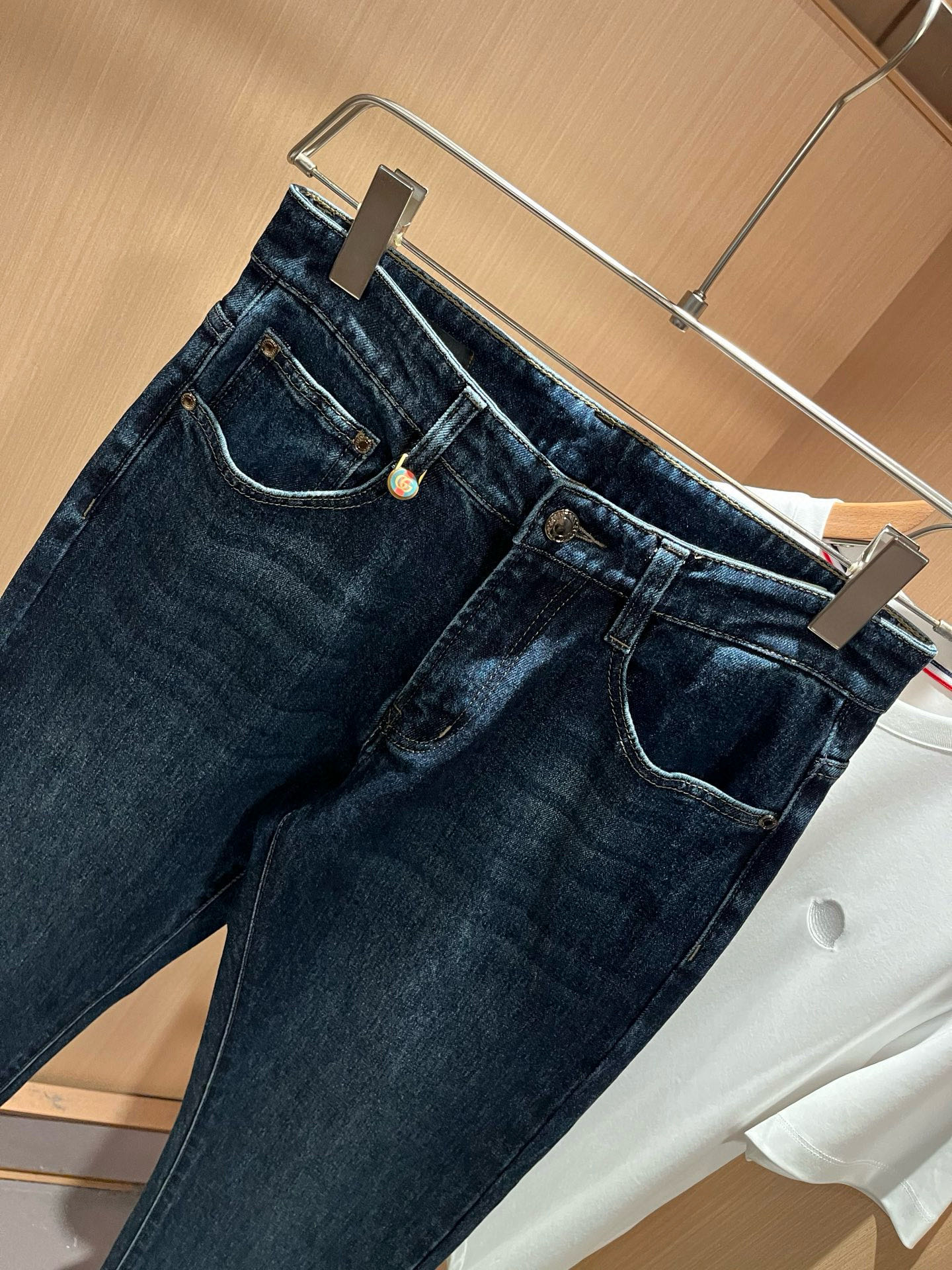 Guc*古奇 2026春夏新品男士高端休闲百搭四季通勤修身剪裁牛仔裤！对于粉丝来说，这样大气的经典设计足