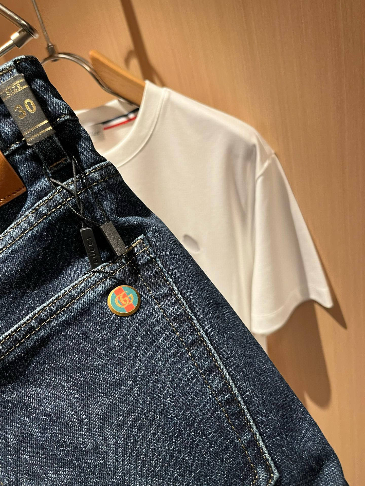 Guc*古奇 2026春夏新品男士高端休闲百搭四季通勤修身剪裁牛仔裤！对于粉丝来说，这样大气的经典设计足