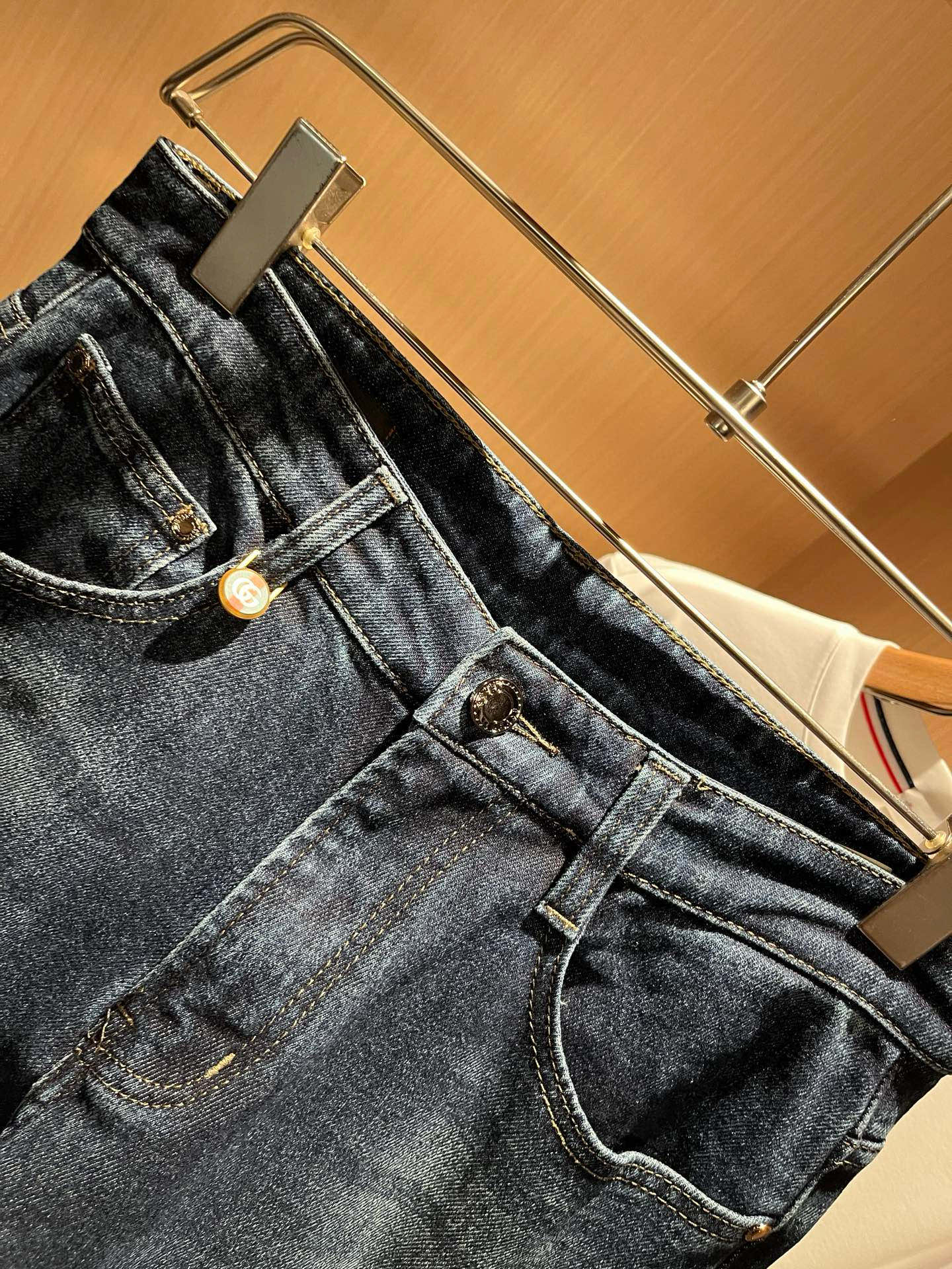 Guc*古奇 2026春夏新品男士高端休闲百搭四季通勤修身剪裁牛仔裤！对于粉丝来说，这样大气的经典设计足