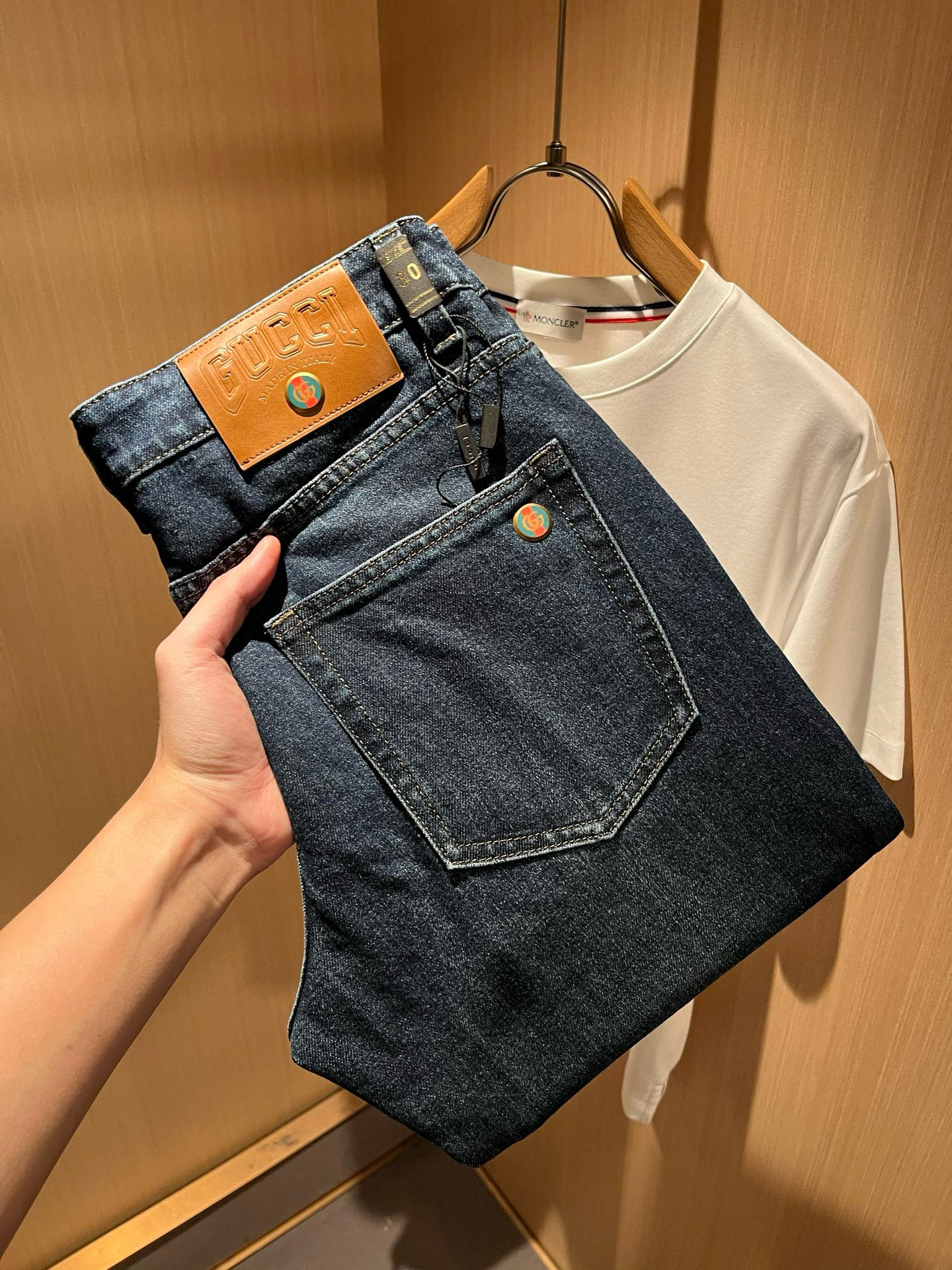 Guc*古奇 2026春夏新品男士高端休闲百搭四季通勤修身剪裁牛仔裤！对于粉丝来说，这样大气的经典设计足