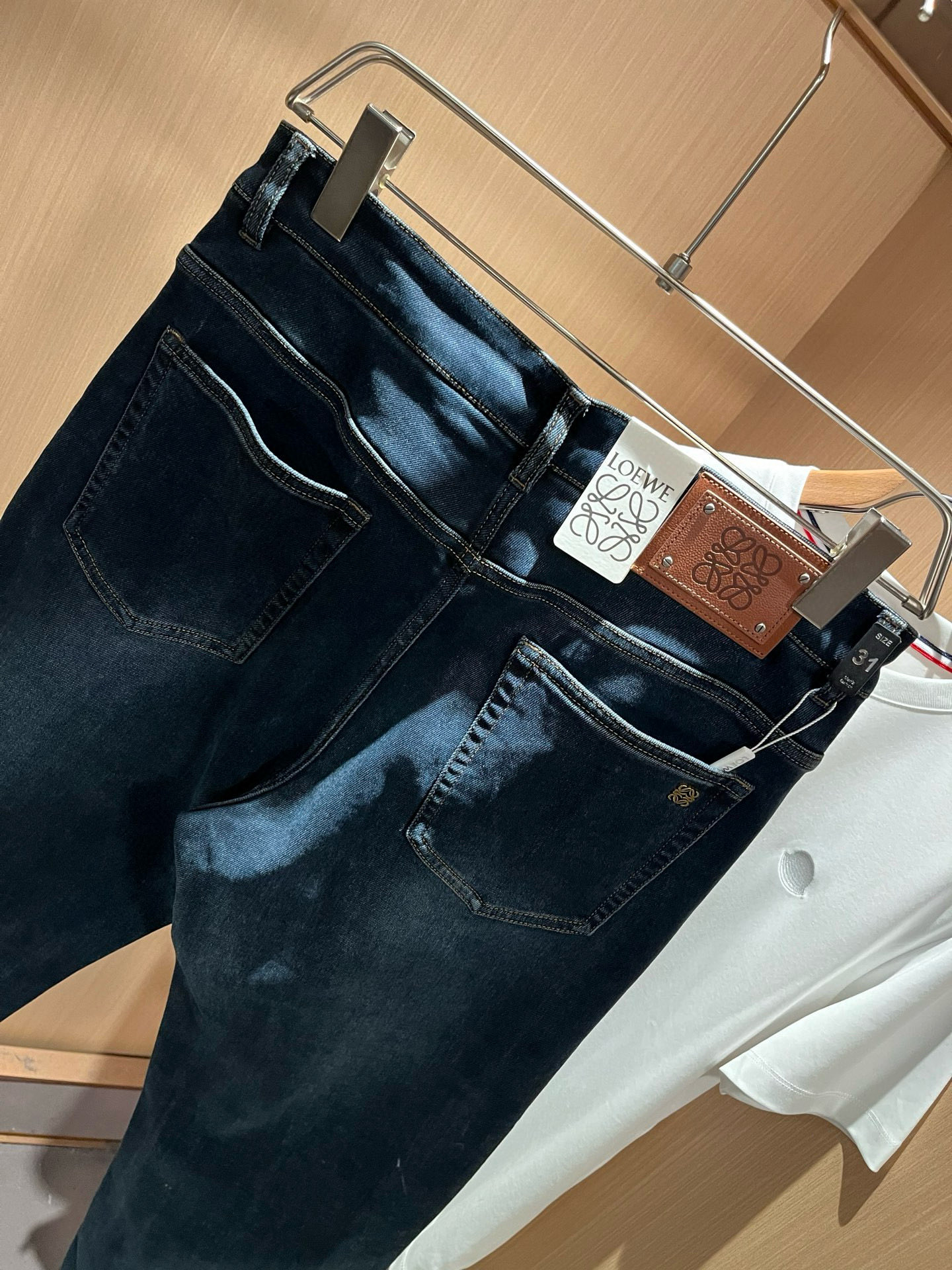 LO*WE/罗*威秋冬新品男士时装款高端休闲裤，香港洋行渠道货，日本原厂出品，纯血统品质，完美延续了LO