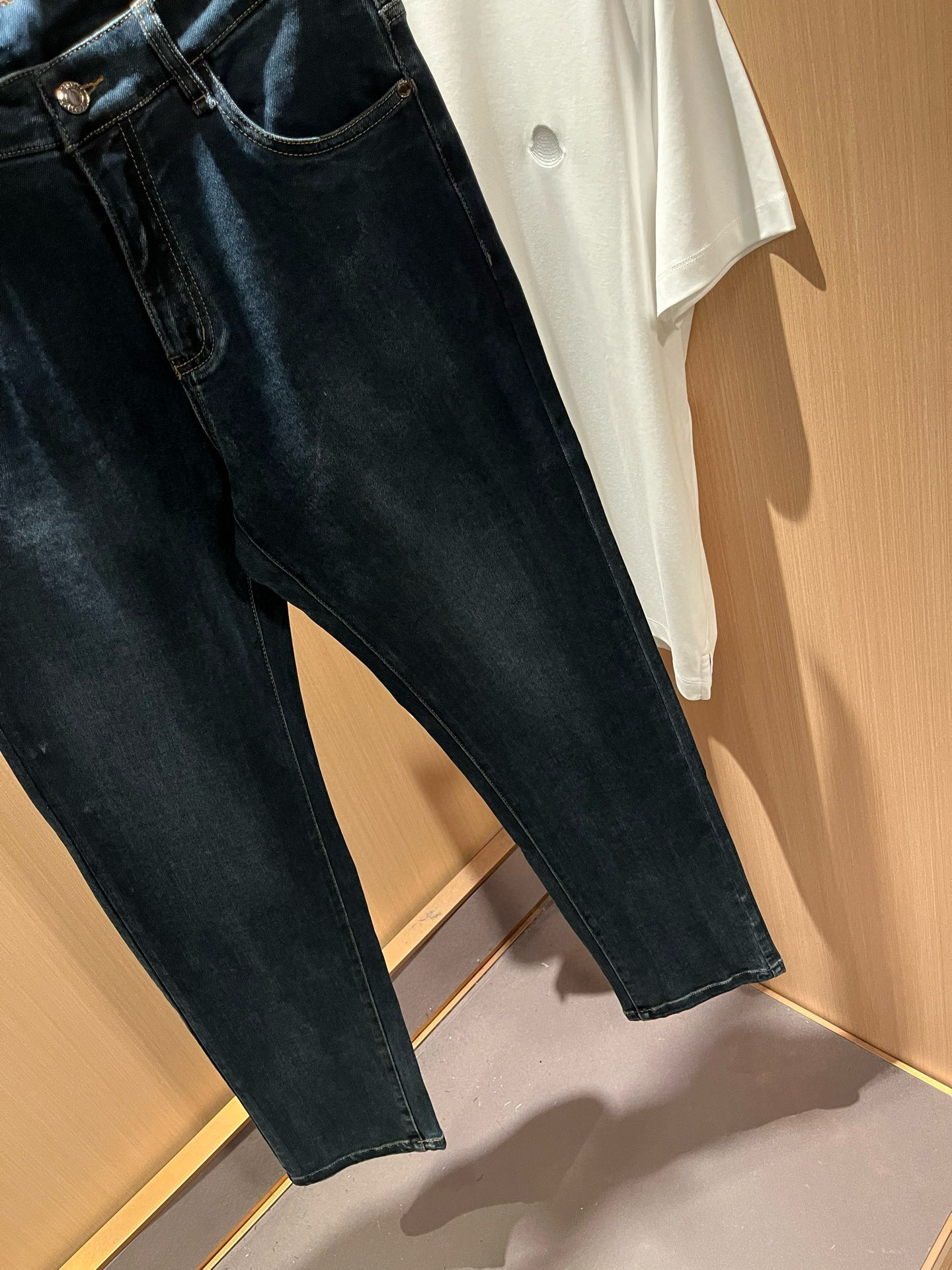 LO*WE/罗*威秋冬新品男士时装款高端休闲裤，香港洋行渠道货，日本原厂出品，纯血统品质，完美延续了LO