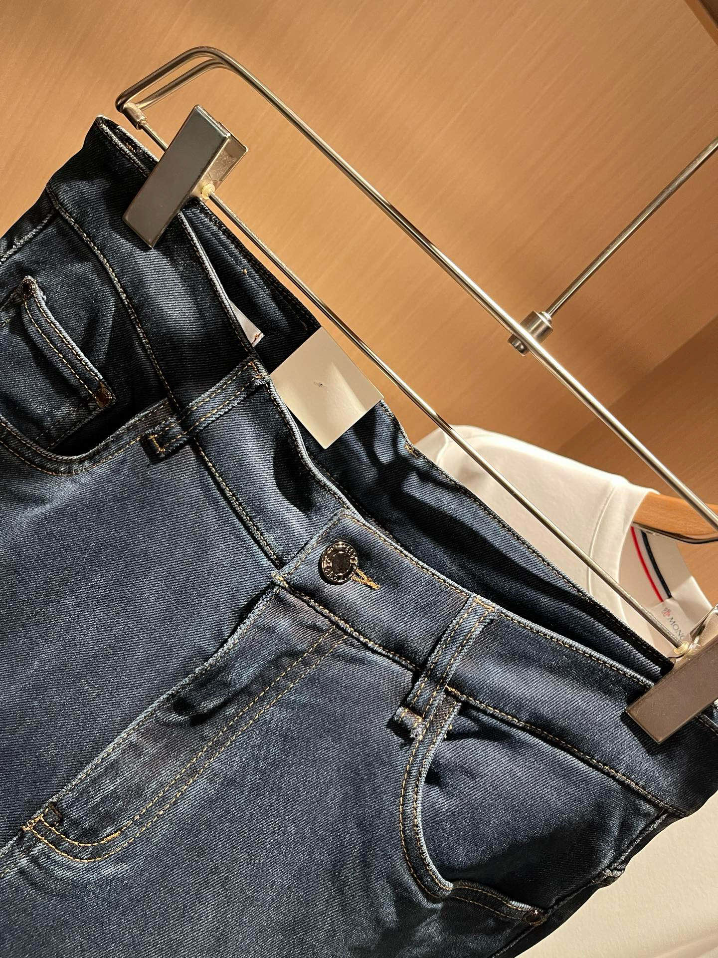 LO*WE/罗*威秋冬新品男士时装款高端休闲裤，香港洋行渠道货，日本原厂出品，纯血统品质，完美延续了LO