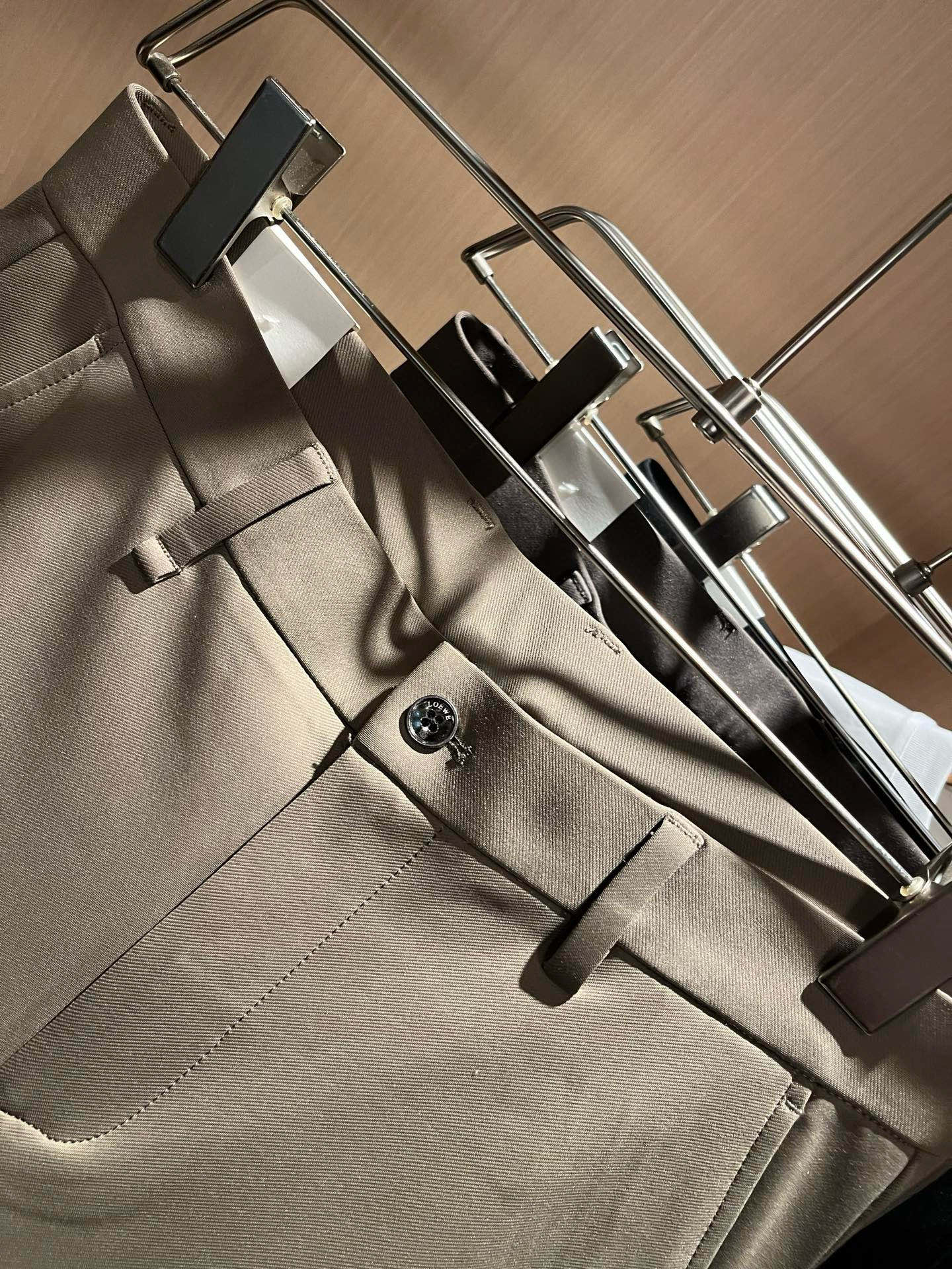 LO*WE/罗*威2026春夏新品男士时装款高端休闲西裤裤，香港洋行渠道货，日本原厂出品，纯血统品质，完