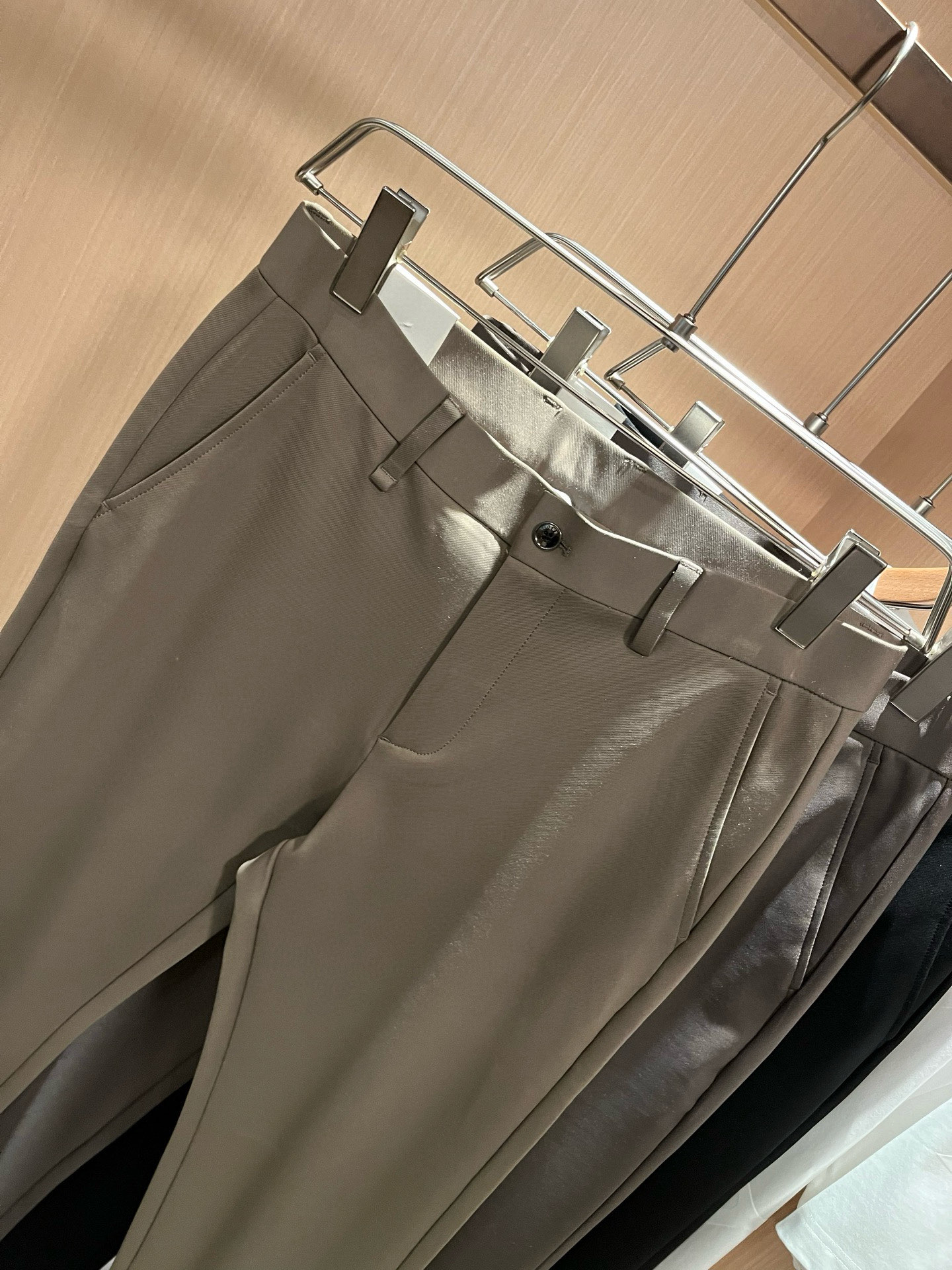 LO*WE/罗*威2026春夏新品男士时装款高端休闲西裤裤，香港洋行渠道货，日本原厂出品，纯血统品质，完