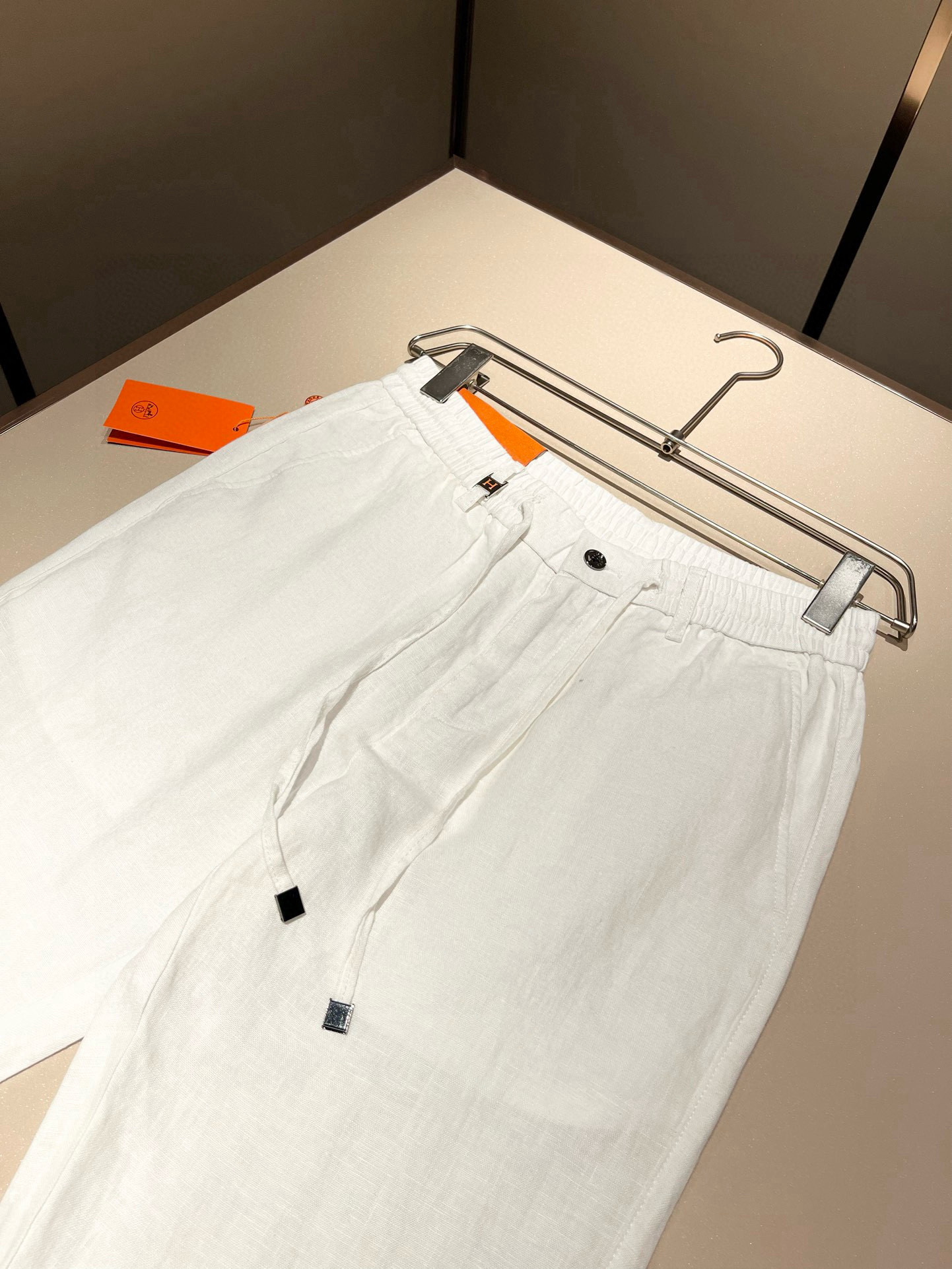 HERM*S 爱*仕 2026春夏男士高端纯亚麻休闲裤 海外贸易公司渠道订单 ！男士休闲修身直筒休闲裤！