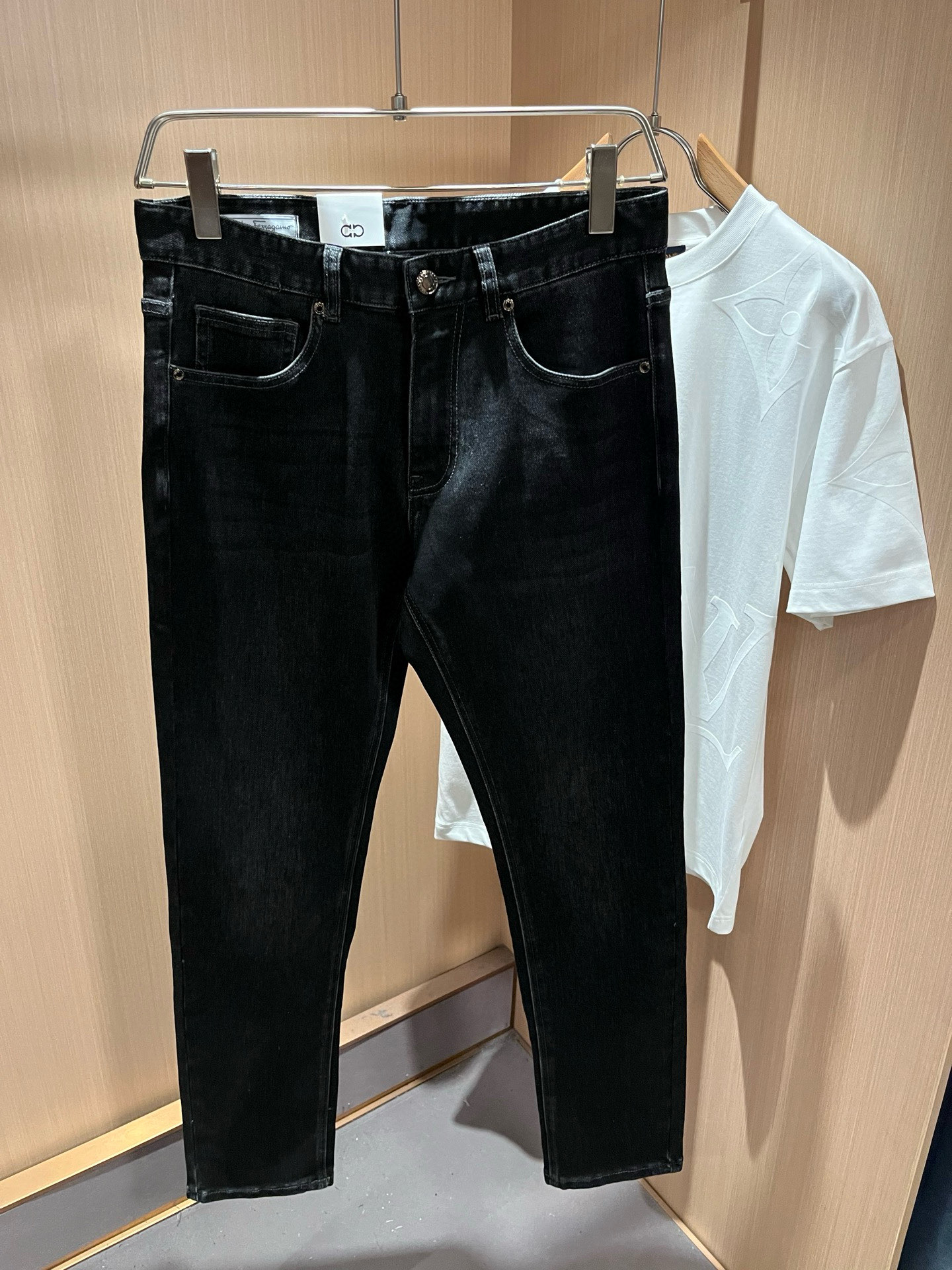 Ferraga*mo菲拉*慕2026春夏新款男款休闲小直筒牛仔裤 原单品质，原单品质高端时尚休闲水洗牛仔