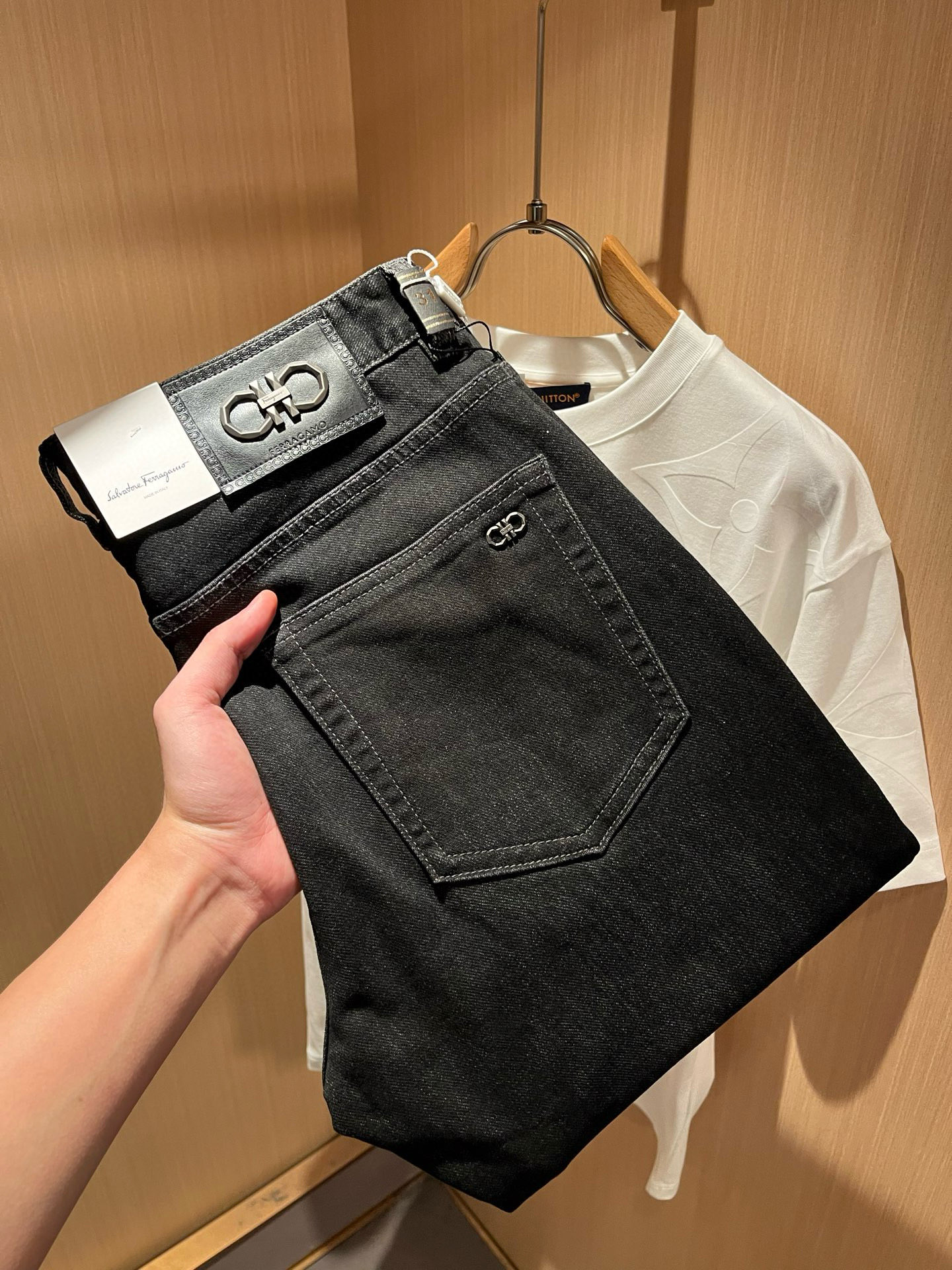 Ferraga*mo菲拉*慕2026春夏新款男款休闲小直筒牛仔裤 原单品质，原单品质高端时尚休闲水洗牛仔