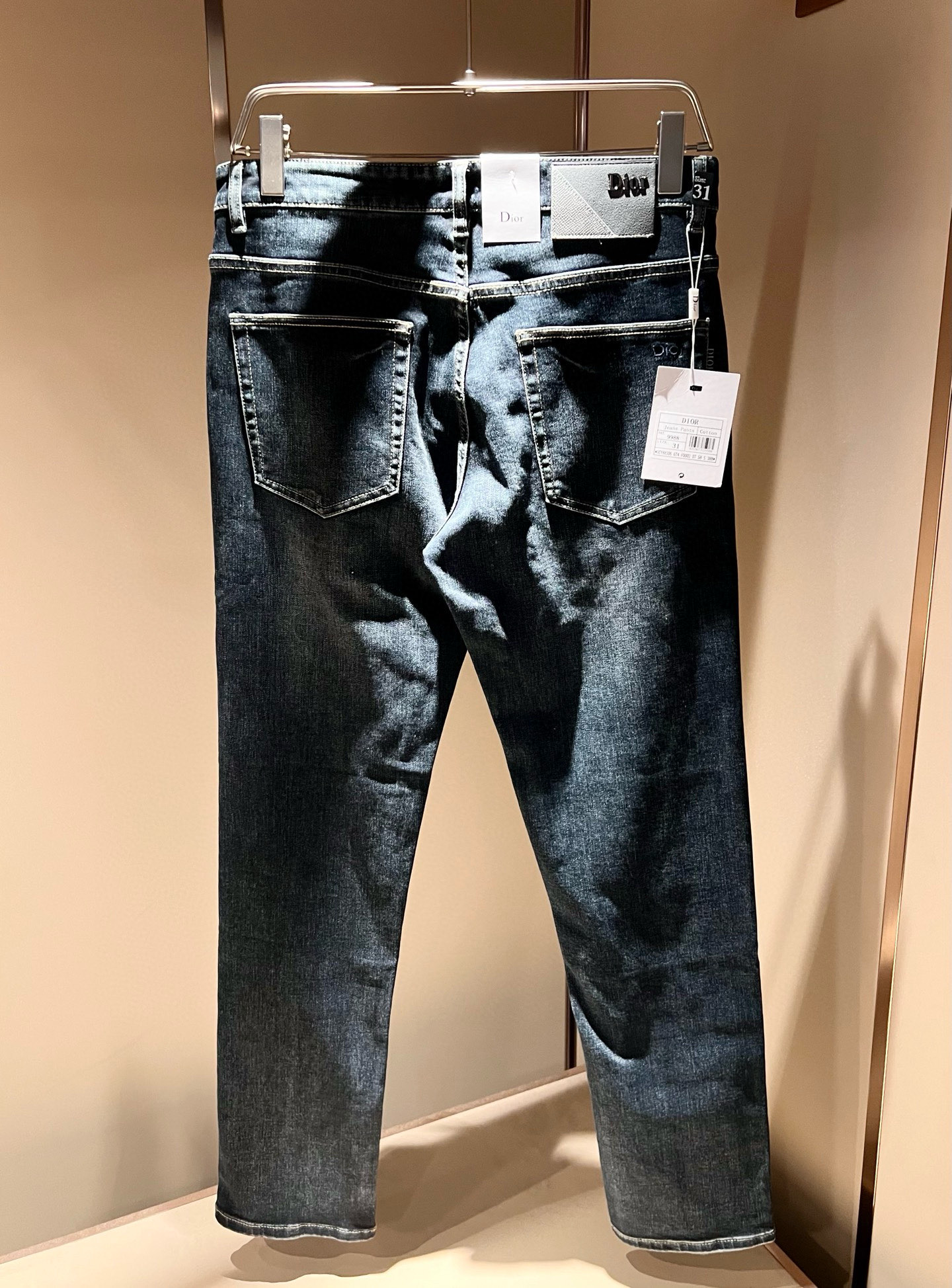 Dio*r 迪家 2026春夏男士水洗小直筒牛仔裤！贸易公司渠道牛货，品相超赞，时尚圈万能的百搭裤王，欧