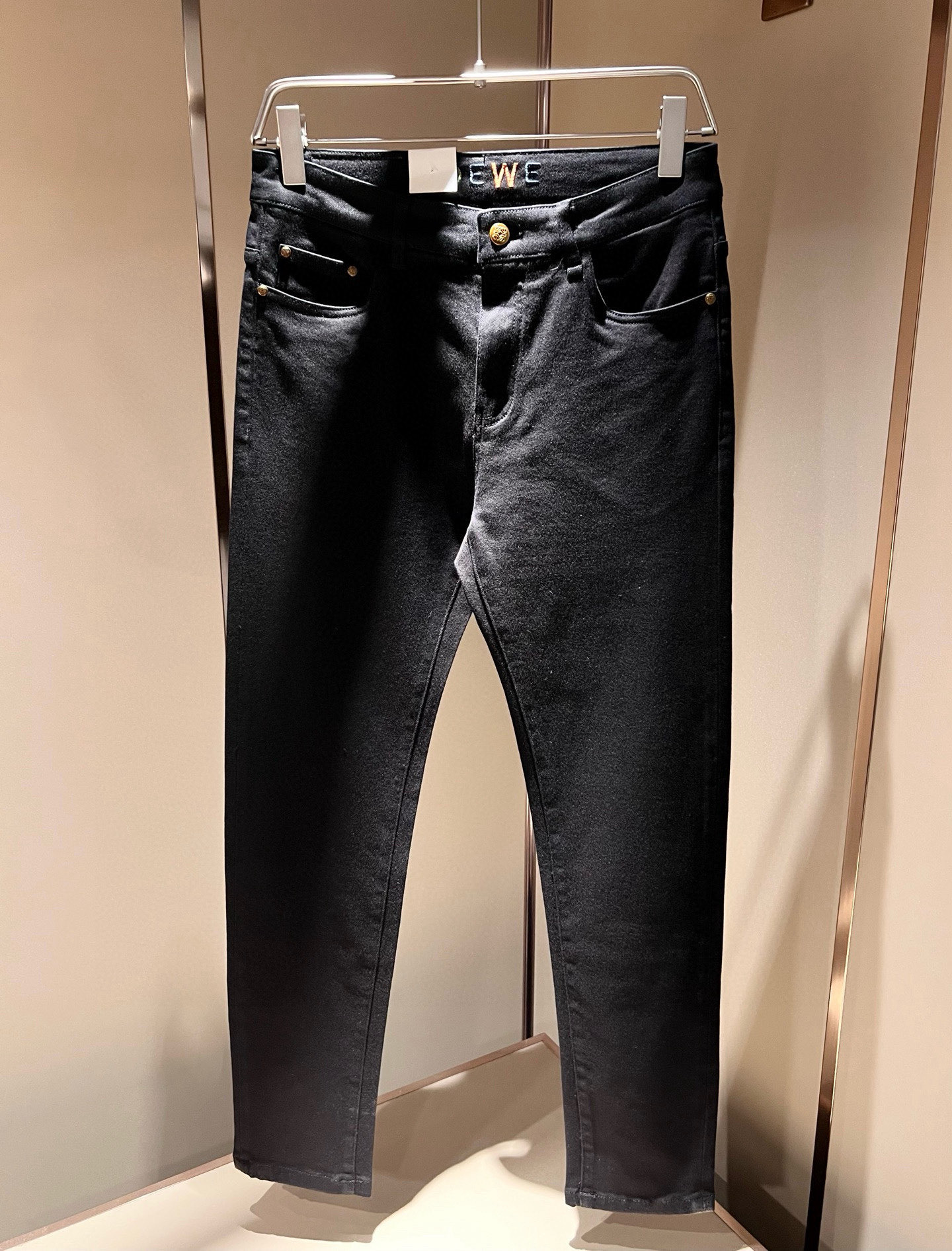 LO*WE/罗*威2026春夏新品男士时装款高端休闲裤，香港洋行渠道货，日本原厂出品，纯血统品质，完美延