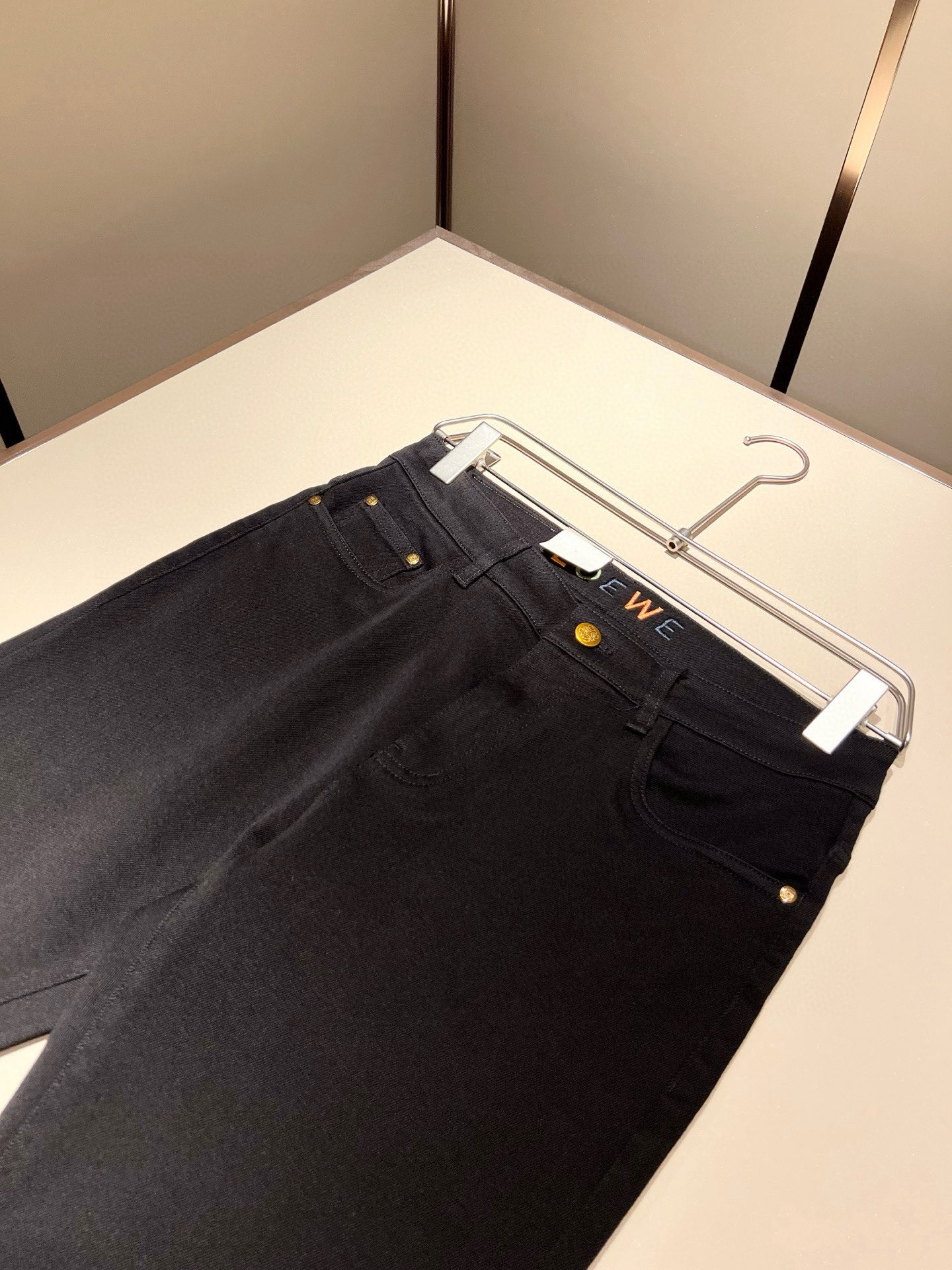 LO*WE/罗*威2026春夏新品男士时装款高端休闲裤，香港洋行渠道货，日本原厂出品，纯血统品质，完美延