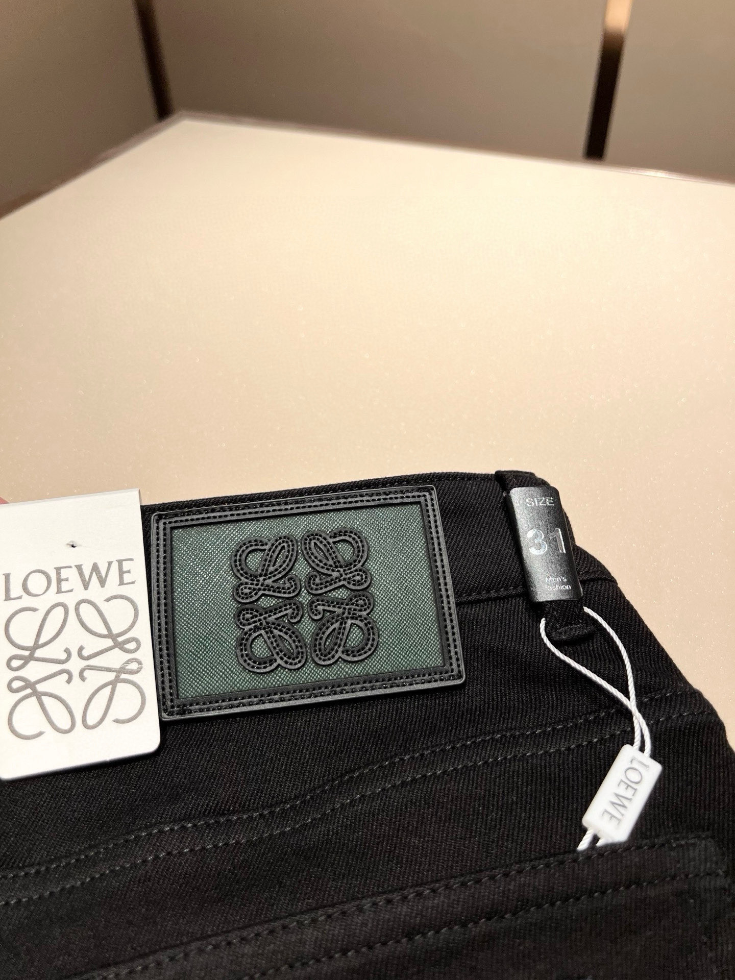 LO*WE/罗*威2026春夏新品男士时装款高端休闲裤，香港洋行渠道货，日本原厂出品，纯血统品质，完美延