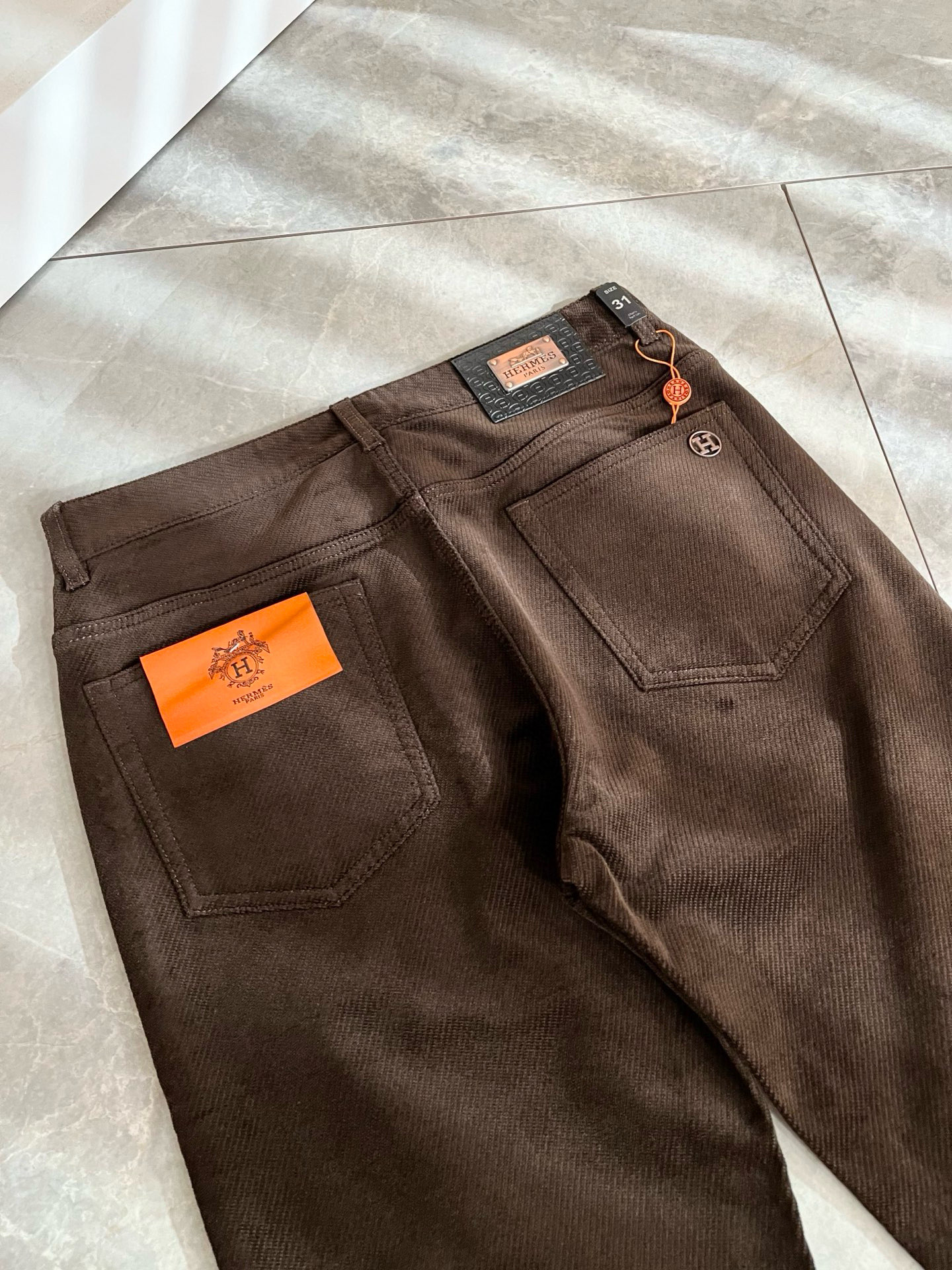 HERM*S 爱*仕 2026秋冬男士高端灯芯绒休闲裤 海外贸易公司渠道订单 ！男士休闲修身直筒休闲裤！