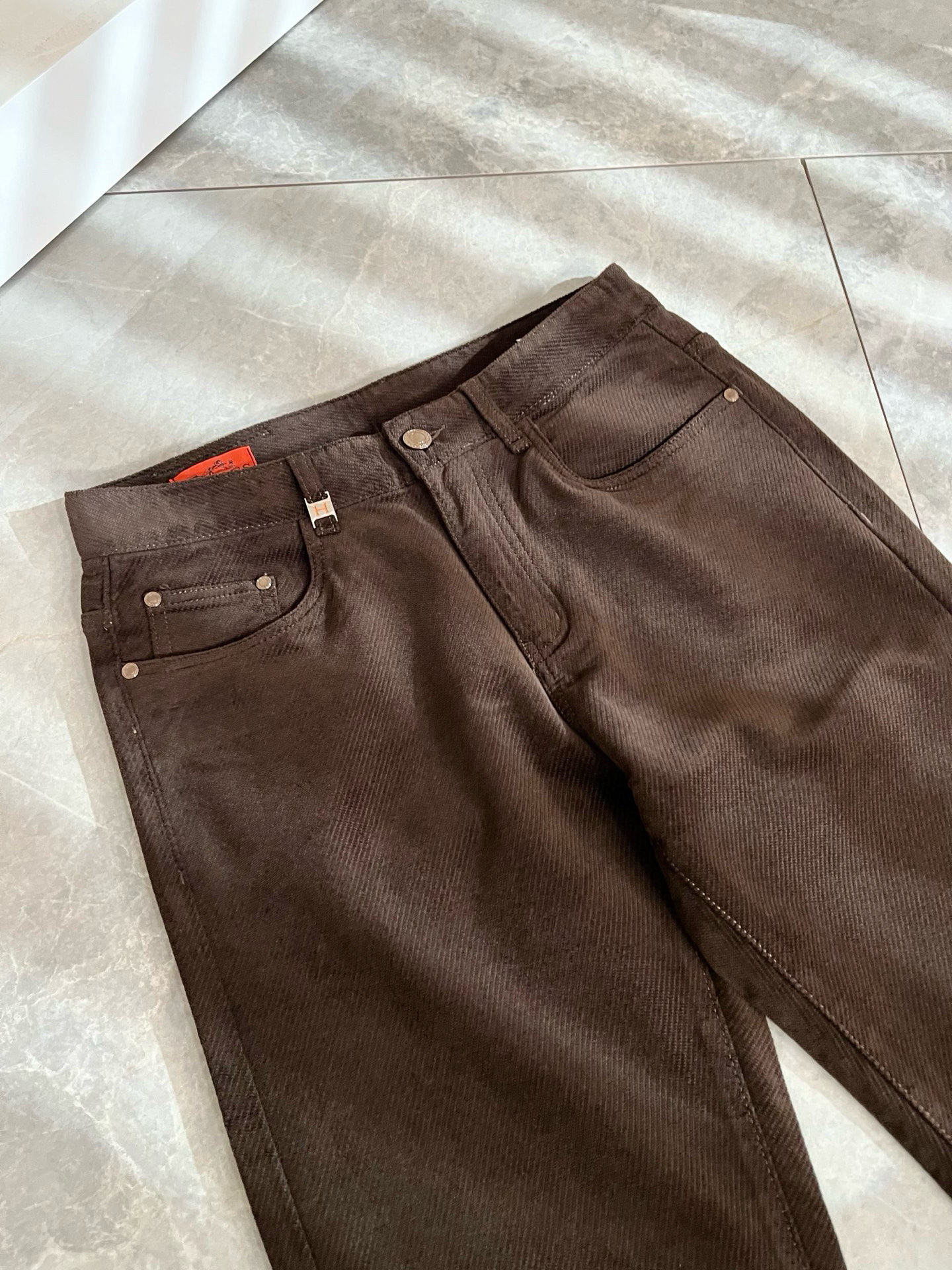 HERM*S 爱*仕 2026秋冬男士高端灯芯绒休闲裤 海外贸易公司渠道订单 ！男士休闲修身直筒休闲裤！