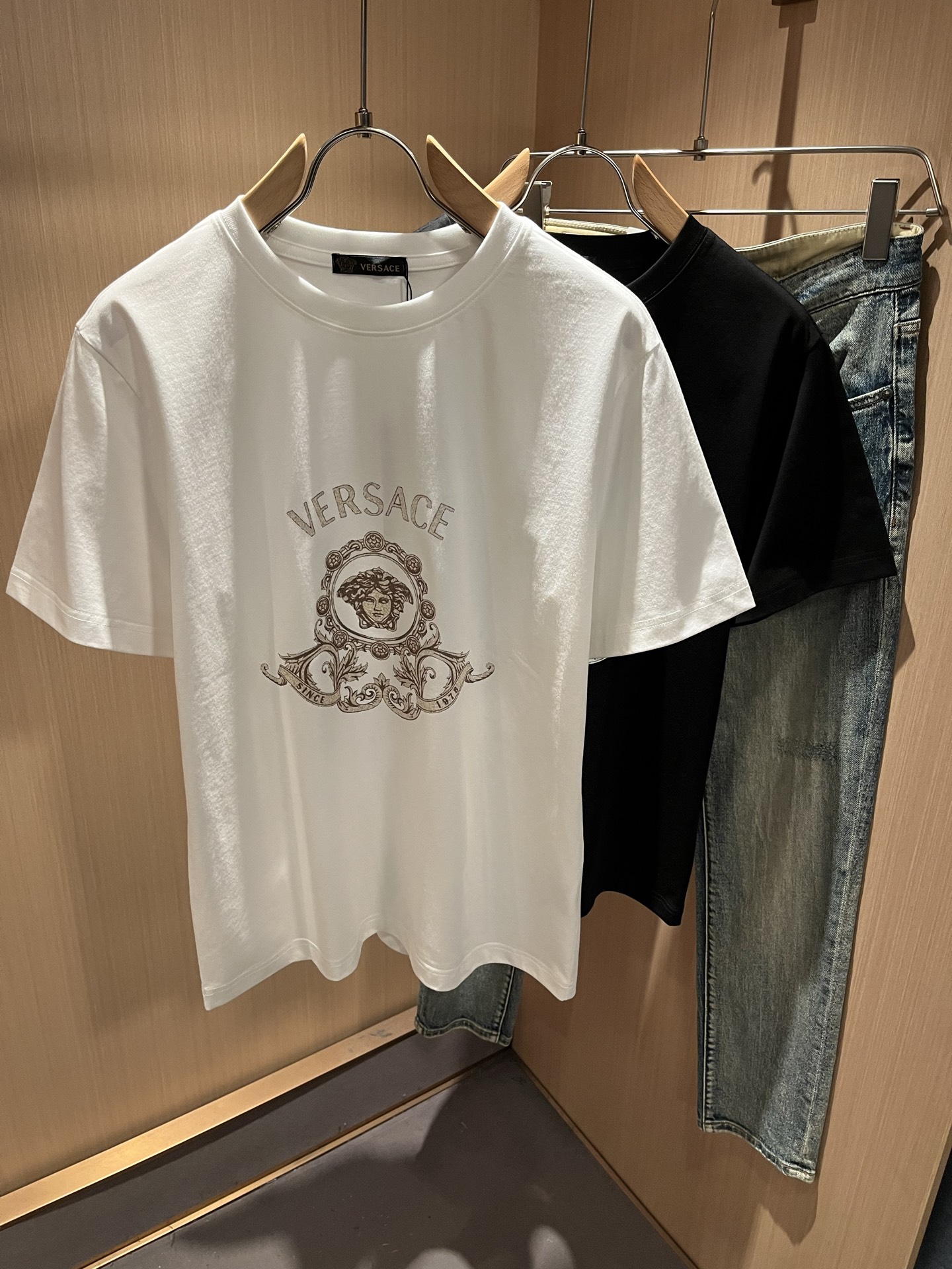 VERS*CE/范*哲  2026春夏新品原单短袖T恤，VERS*CE/范*哲  贸易公司渠道 产品 值