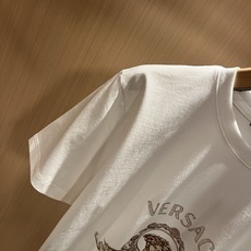 VERS*CE/范*哲 2026春夏新品原单短袖T恤,VERS*CE/范*哲 贸易公司渠道 产品 值 VERS*CE/范*哲 2026春夏新品原单短袖T恤,VERS*CE/范*哲 贸易公司渠道 产品 值