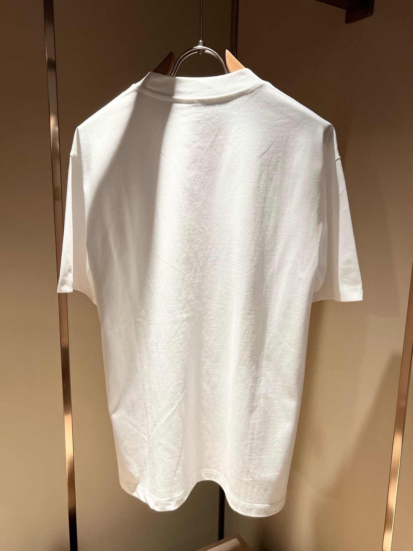 PRAD*A普*达2026春夏新款男女同款👫短袖T恤，最新款全网独家首上！！~既经典有时尚百搭，谁不爱啊