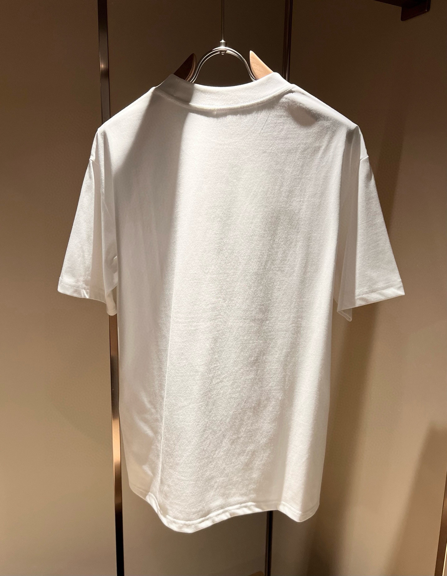 PRAD*A普*达2026春夏新款男女同款👫短袖T恤，最新款全网独家首上！！~既经典有时尚百搭，谁不爱啊