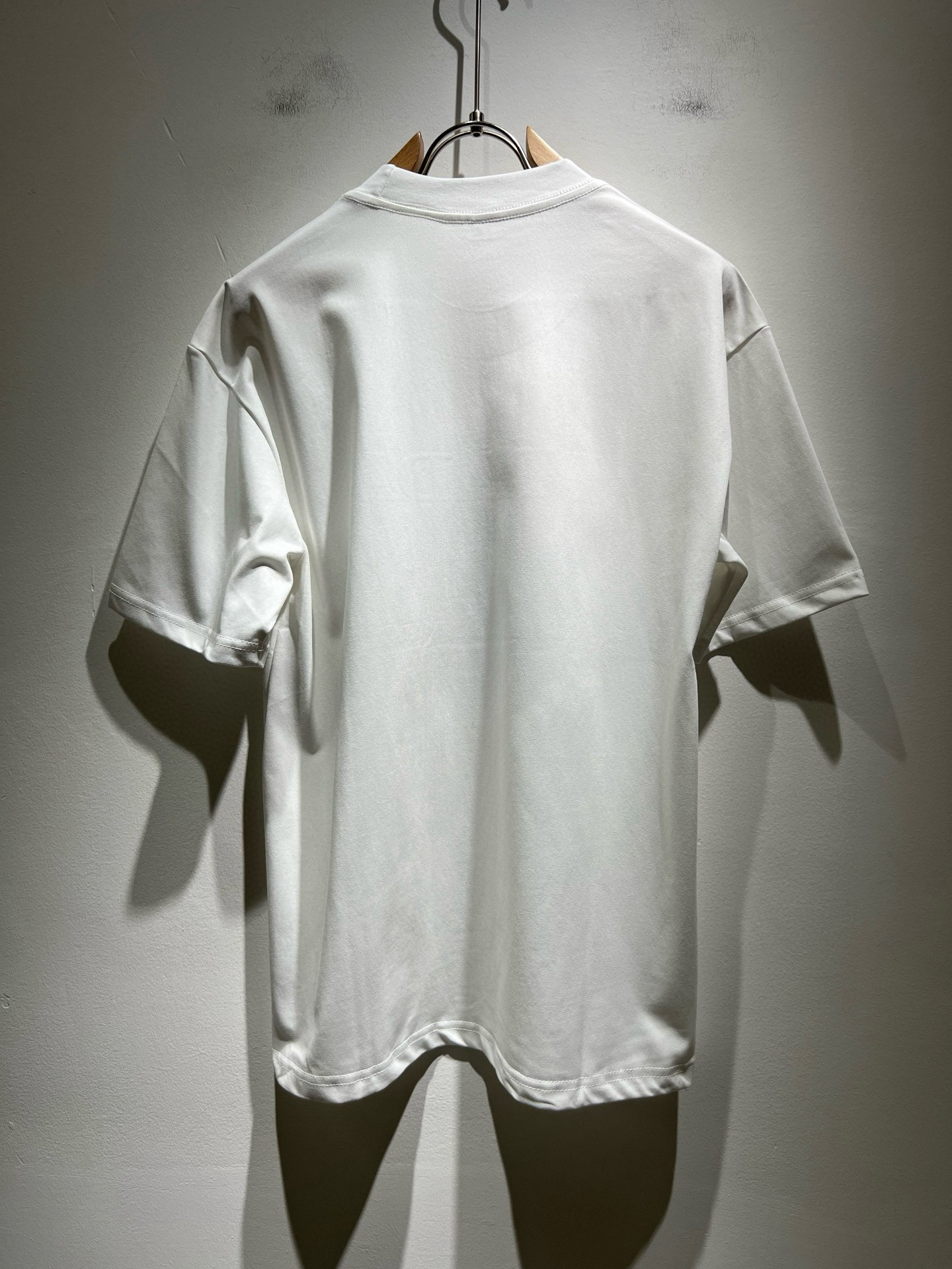 PRAD*A普*达2026春夏新款男女同款👫短袖T恤，最新款全网独家首上！！~既经典有时尚百搭，谁不爱啊