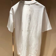 PRAD*A普*达2026春夏新款男女同款👫短袖T恤,最新款全网独家首上!!~既经典有时尚百搭,谁不爱啊 PRAD*A普*达2026春夏新款男女同款👫短袖T恤,最新款全网独家首上!!~既经典有时尚百搭,谁不爱啊