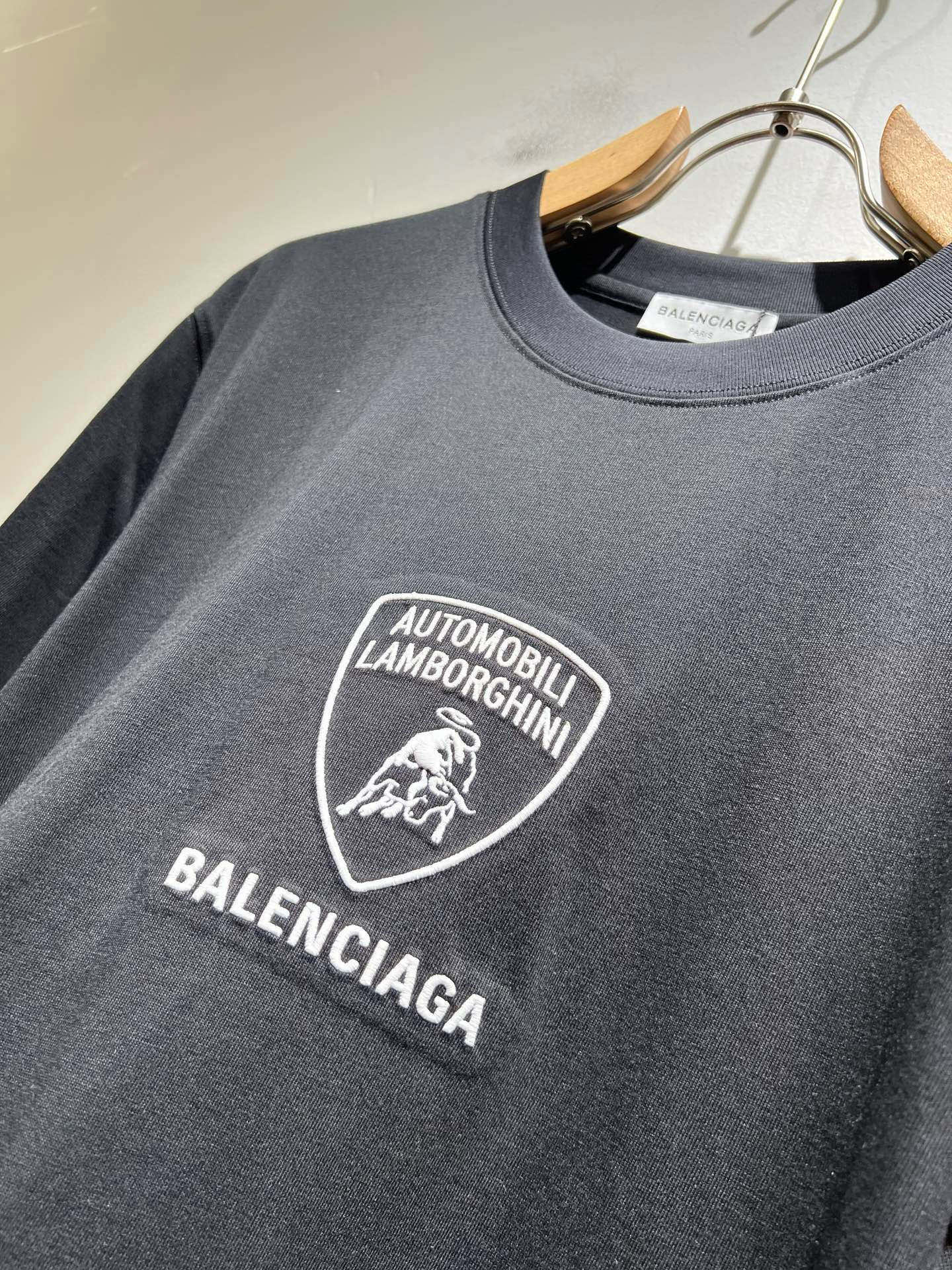 BALENCI*GA巴黎*家 2026春夏新款男女同款👫短袖T恤！走秀图案印花时尚休闲短袖T恤衫！设计l