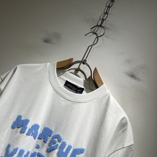 LouisVuitt*路易*登 2026春夏全新系列单品上线,非常时髦前卫的一款男女同款短袖T恤,标识l LouisVuitt*路易*登 2026春夏全新系列单品上线,非常时髦前卫的一款男女同款短袖T恤,标识l