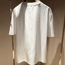 Moncler蒙家 2026春夏最新男女同款👫贸易订单短袖T恤,全品相!!网红款!采用logo图案压胶设 Moncler蒙家 2026春夏最新男女同款👫贸易订单短袖T恤,全品相!!网红款!采用logo图案压胶设